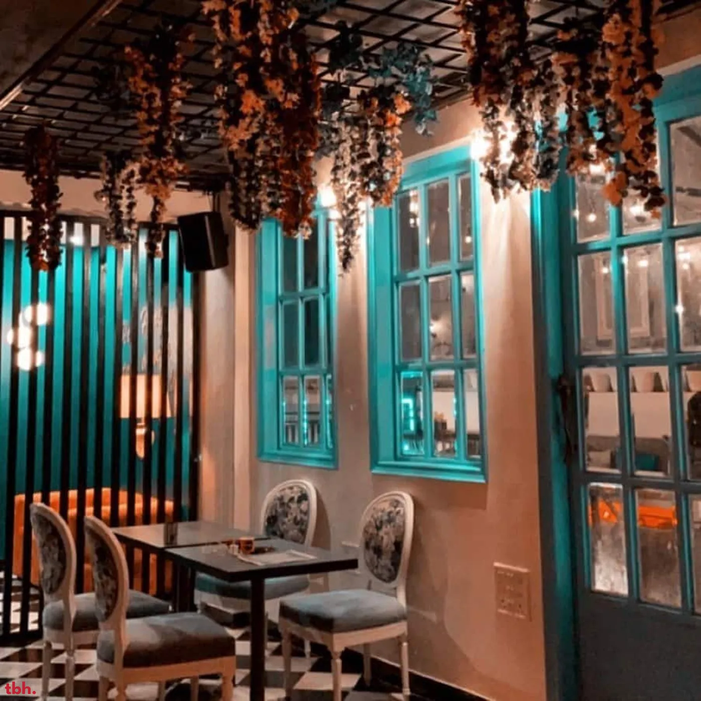 Cafe Maddox Outlet Image