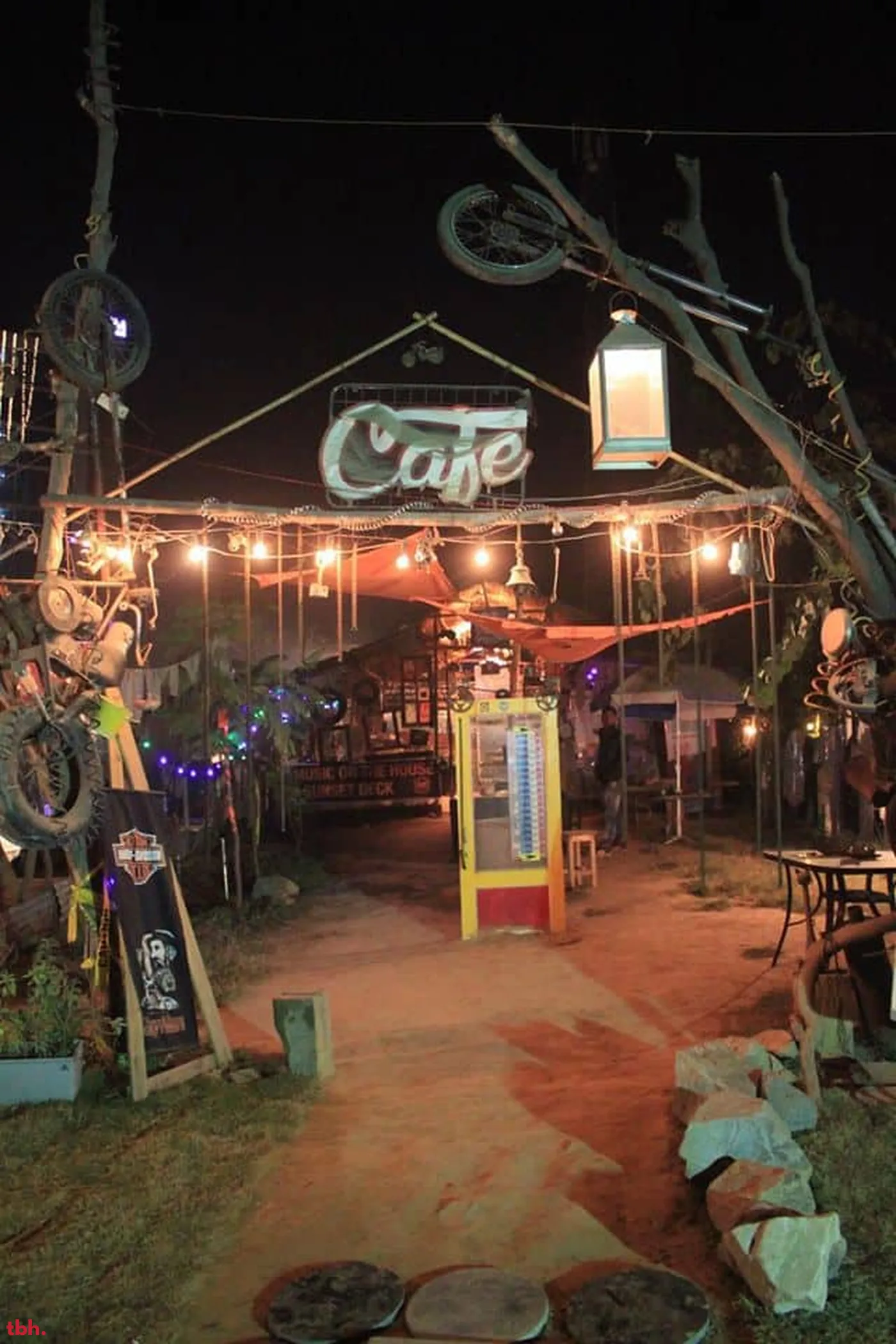 Throttle Shrottle Outlet Image