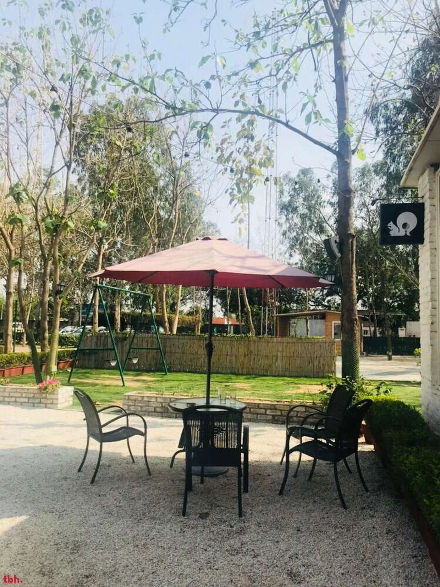 Hamoni : Cafe By The Greens Outlet Image