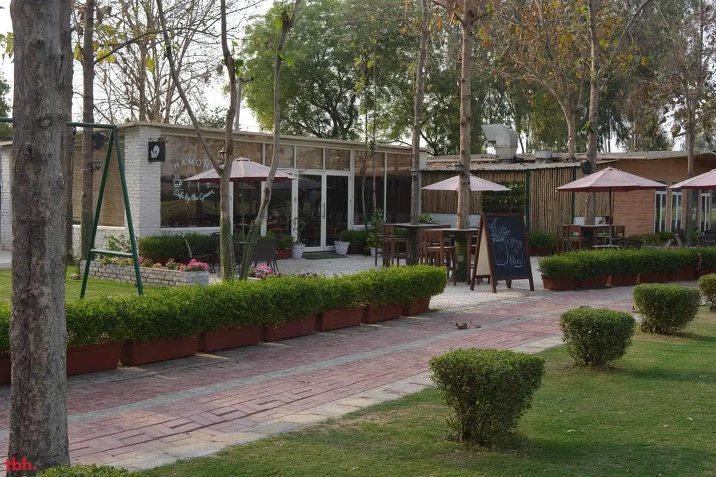 Hamoni : Cafe By The Greens Outlet Image
