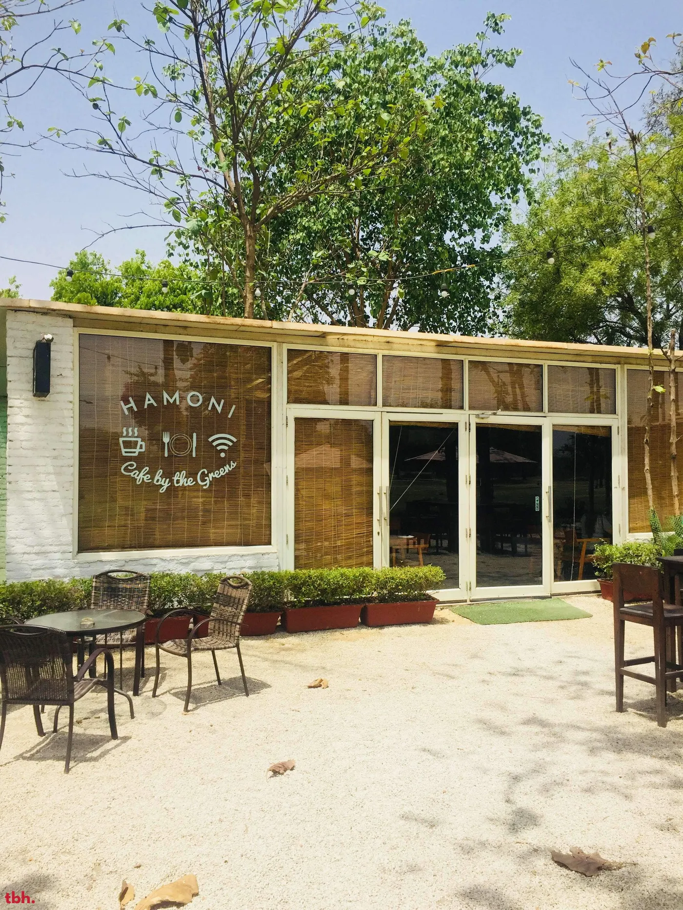 Hamoni : Cafe By The Greens Outlet Image
