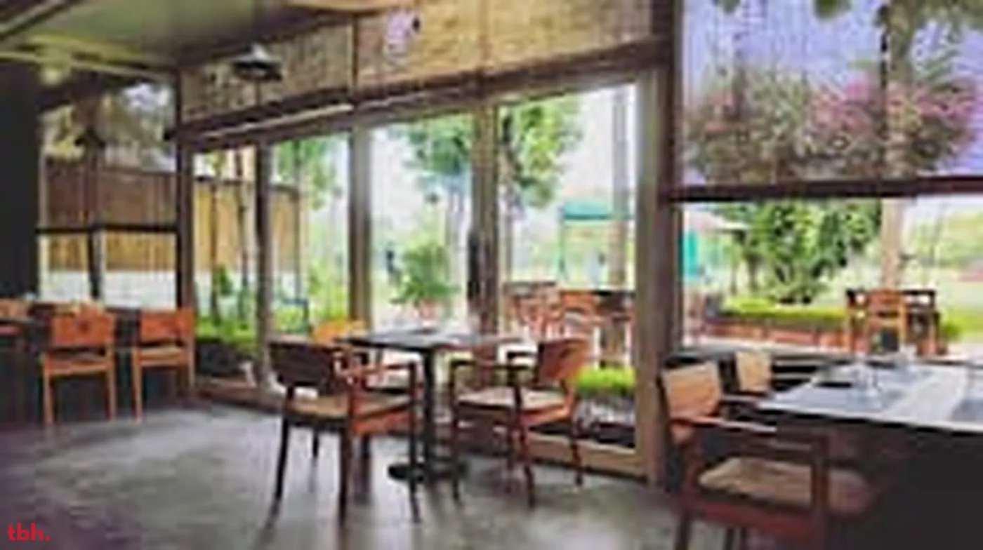 Hamoni : Cafe By The Greens Outlet Image