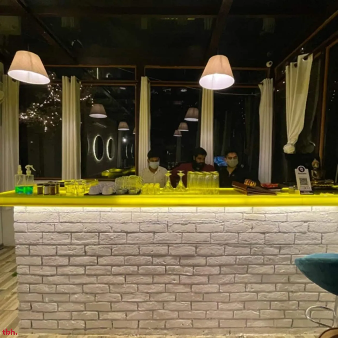 King Casanova Lounge Outlet Image