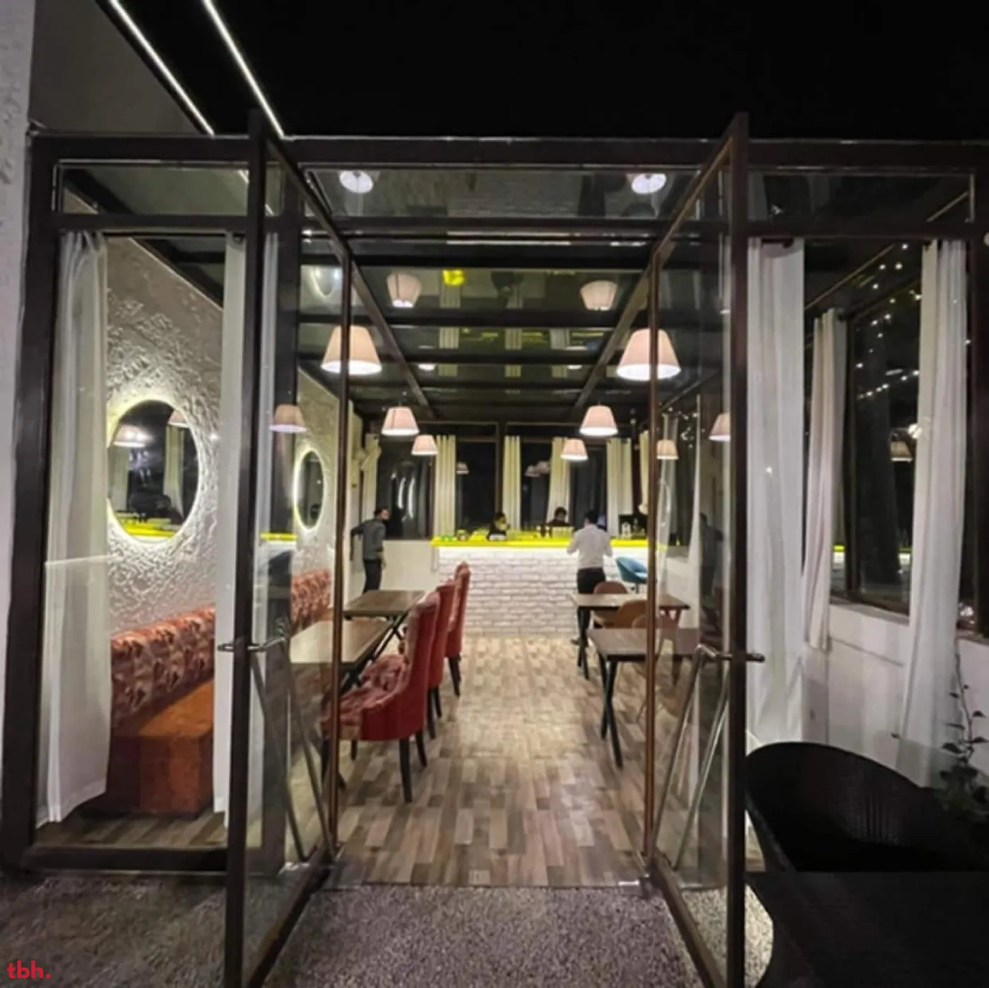 King Casanova Lounge Outlet Image