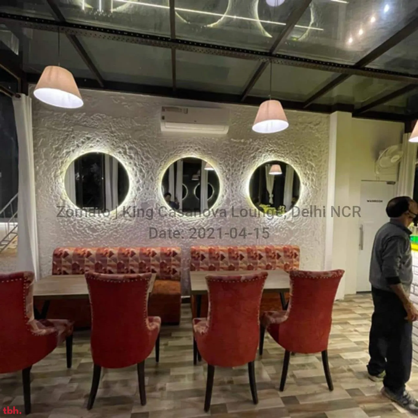 King Casanova Lounge Outlet Image