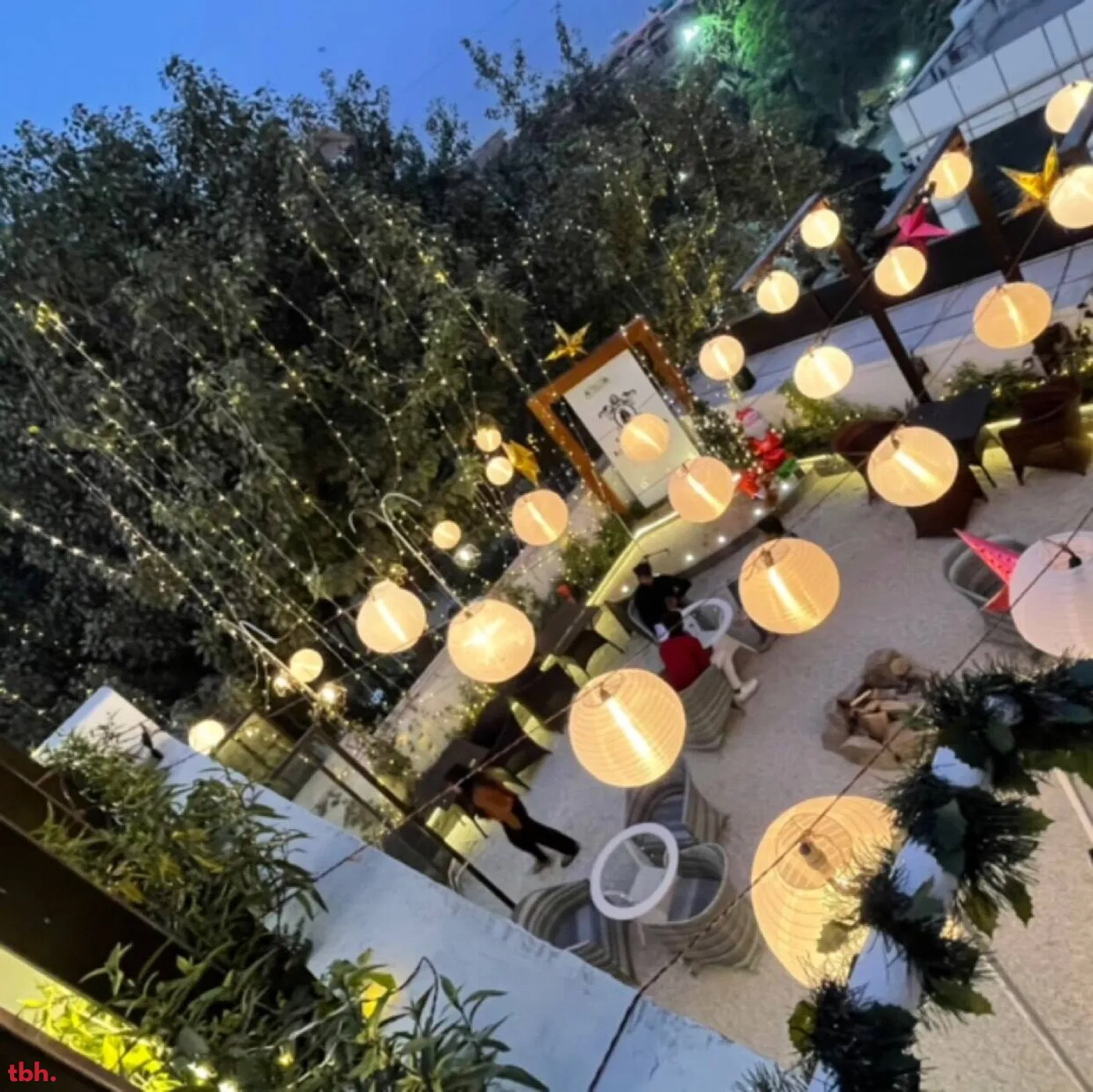 King Casanova Lounge Outlet Image