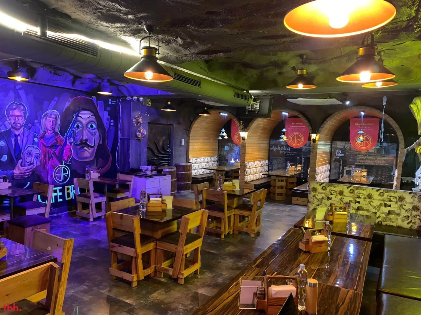 Cafe Bro Outlet Image