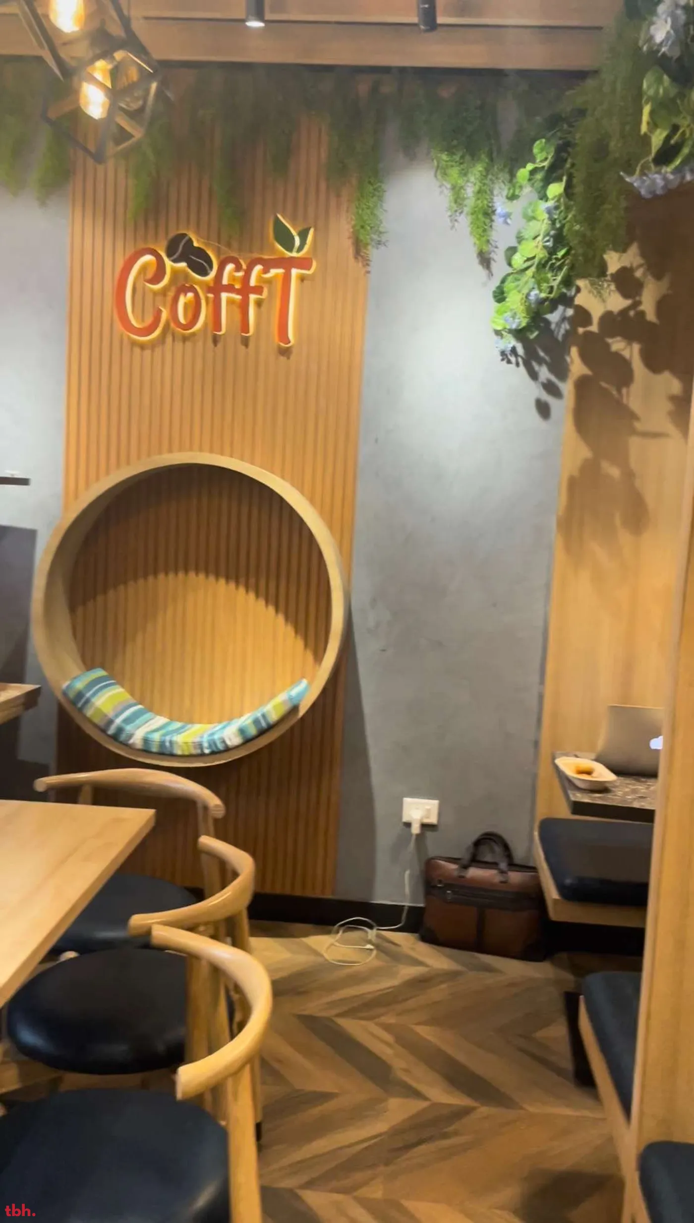 CoffT Outlet Image