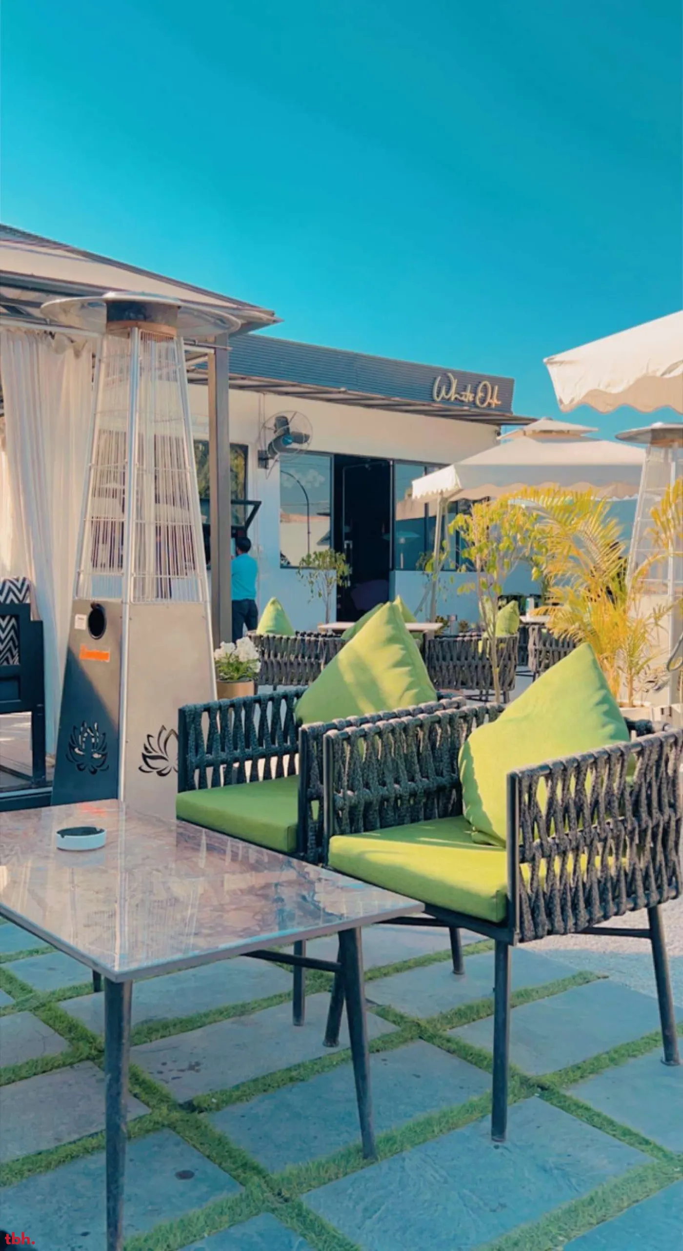 White Oak Outlet Image