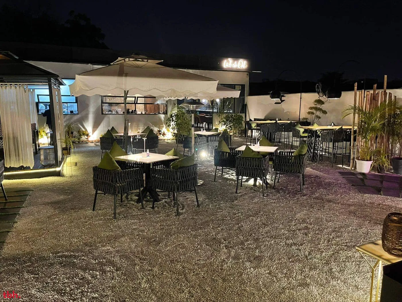 White Oak Outlet Image