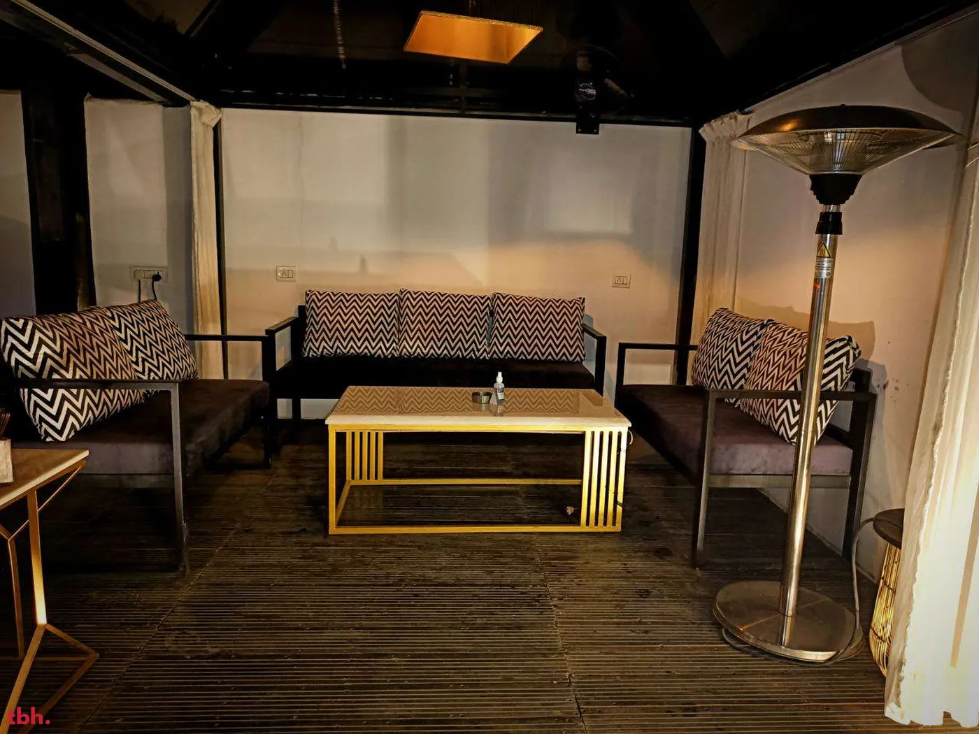 White Oak Outlet Image