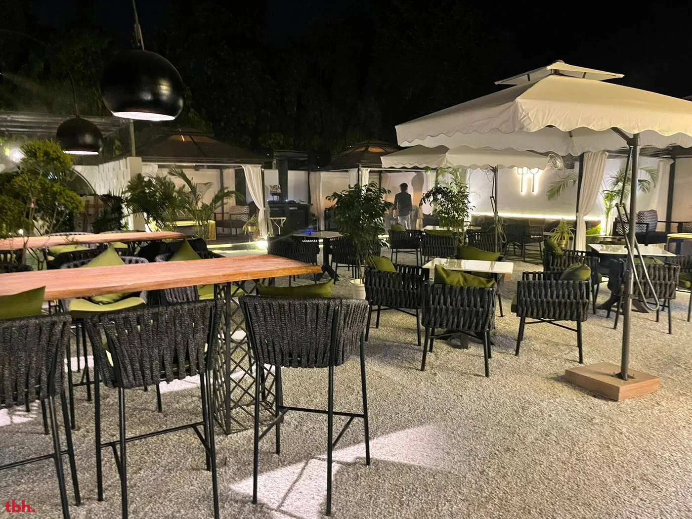 White Oak Outlet Image