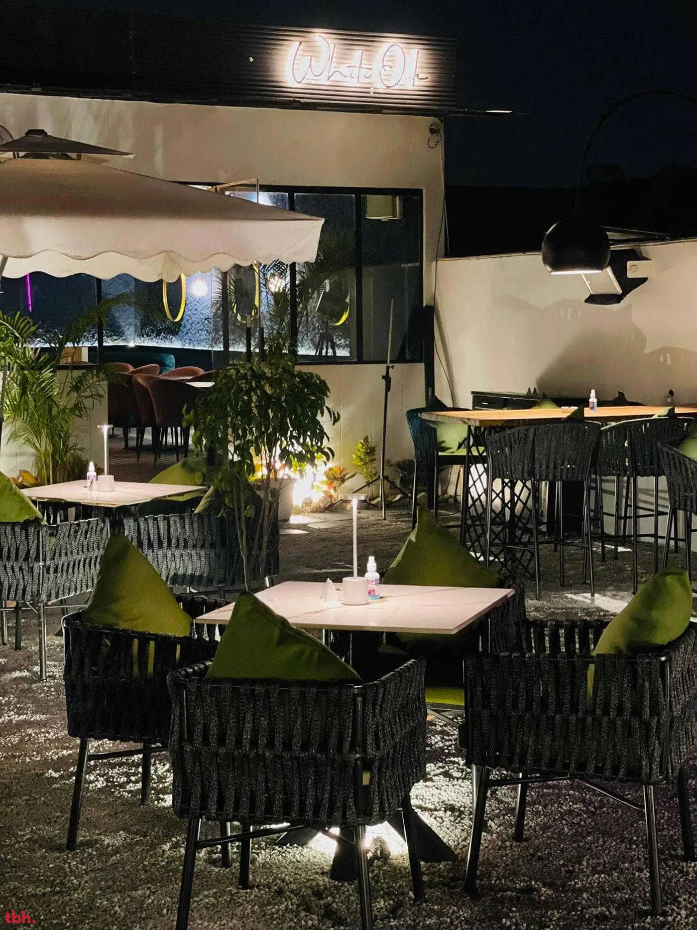 White Oak Outlet Image