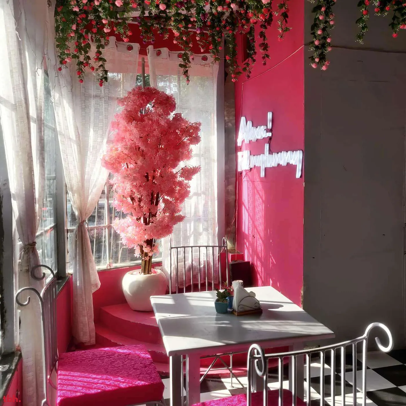 Sista'z Cafe Outlet Image