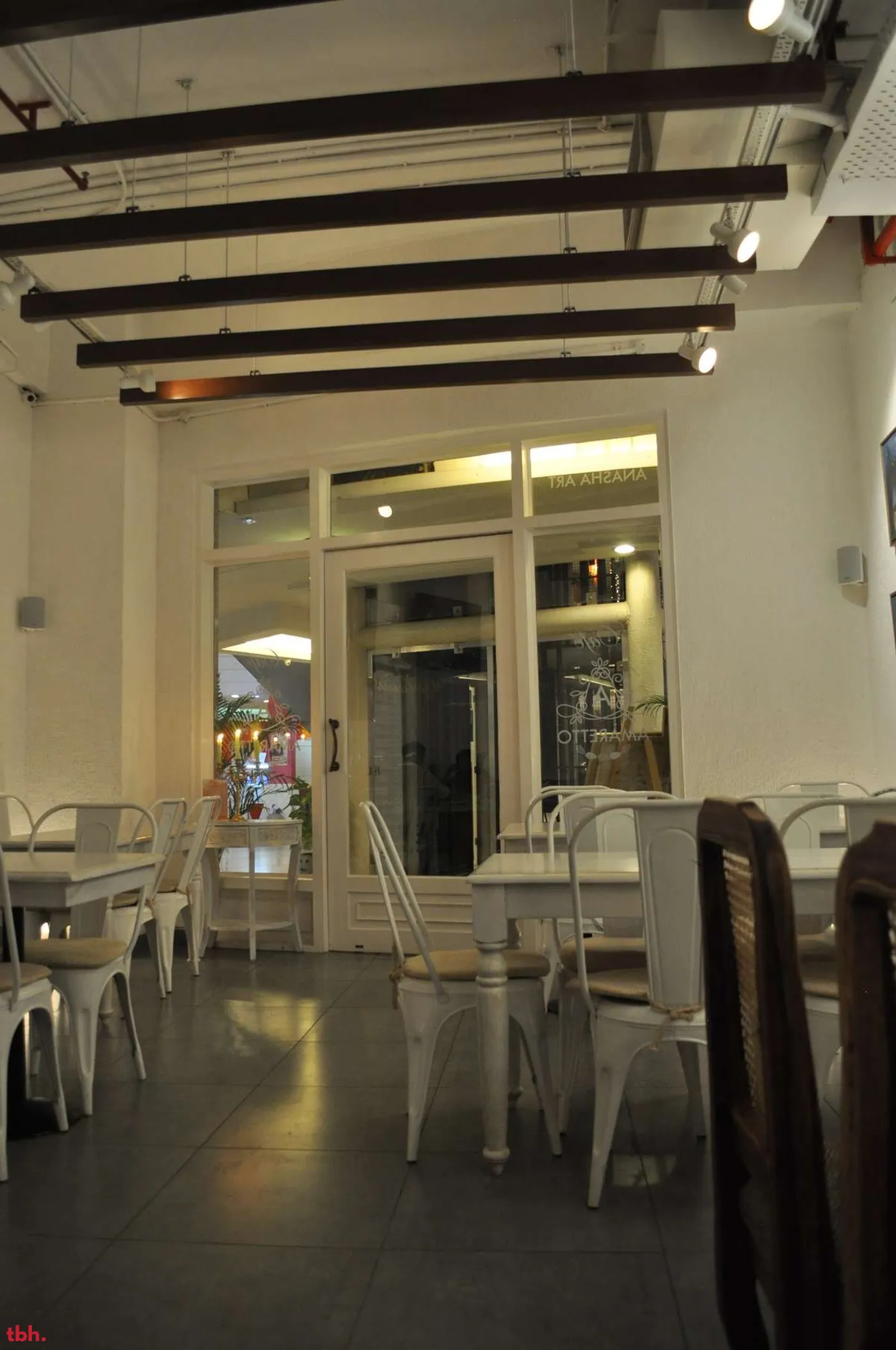 Cafe Amaretto Outlet Image