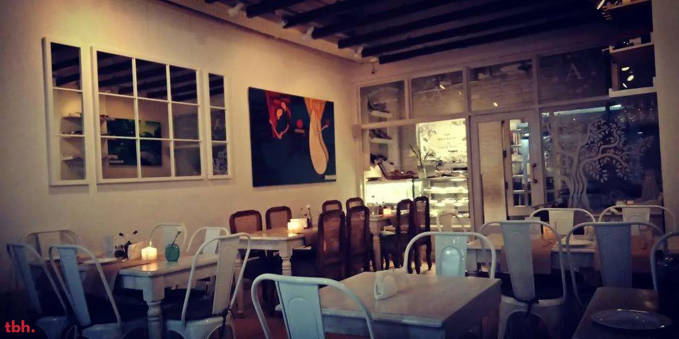 Cafe Amaretto Outlet Image