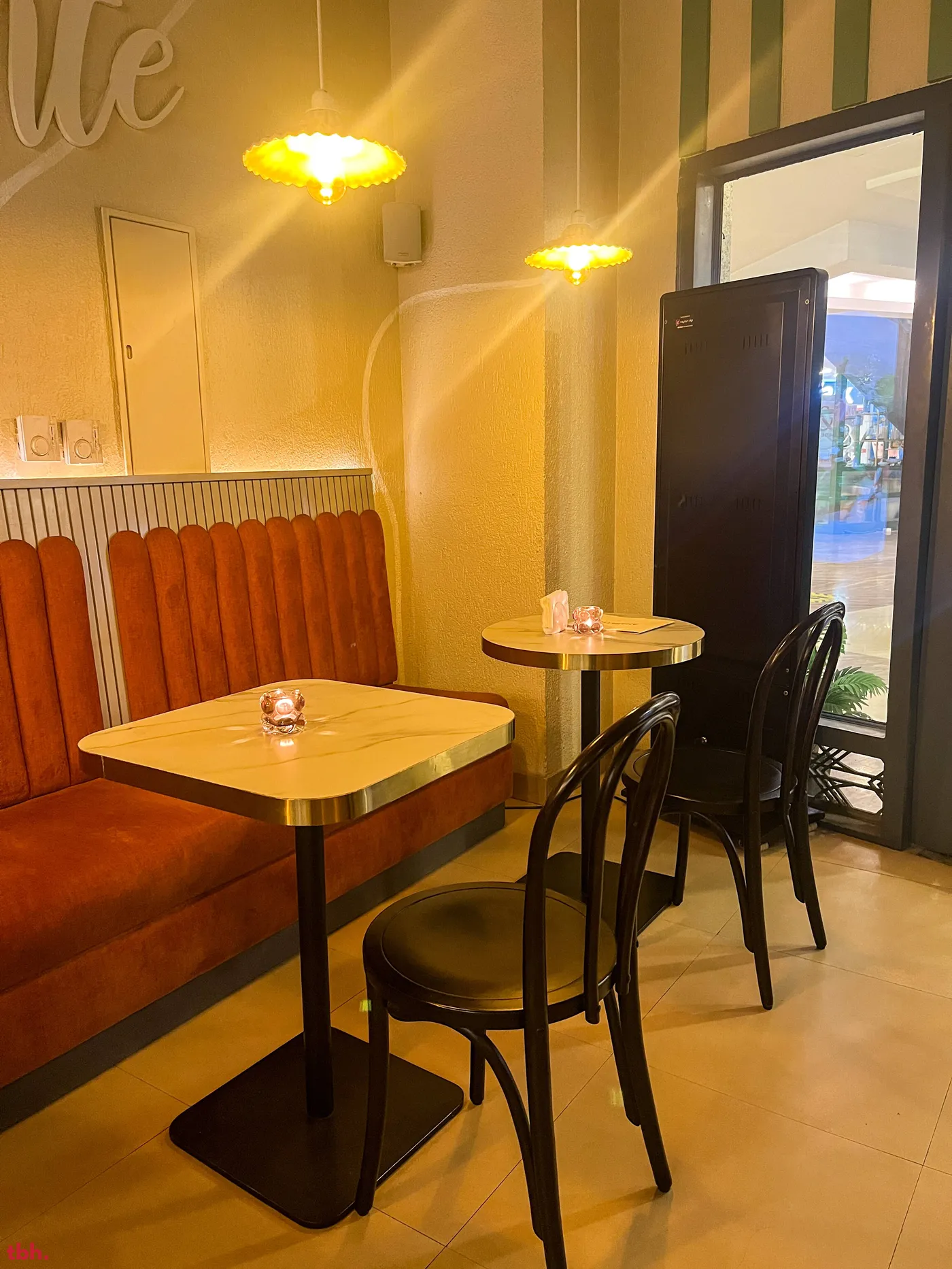 Cafe Amaretto Outlet Image