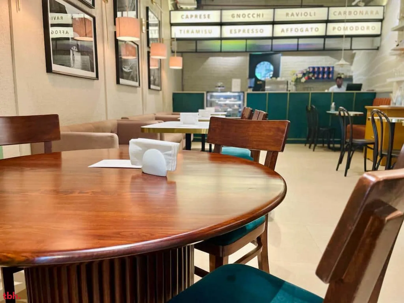 Cafe Amaretto Outlet Image