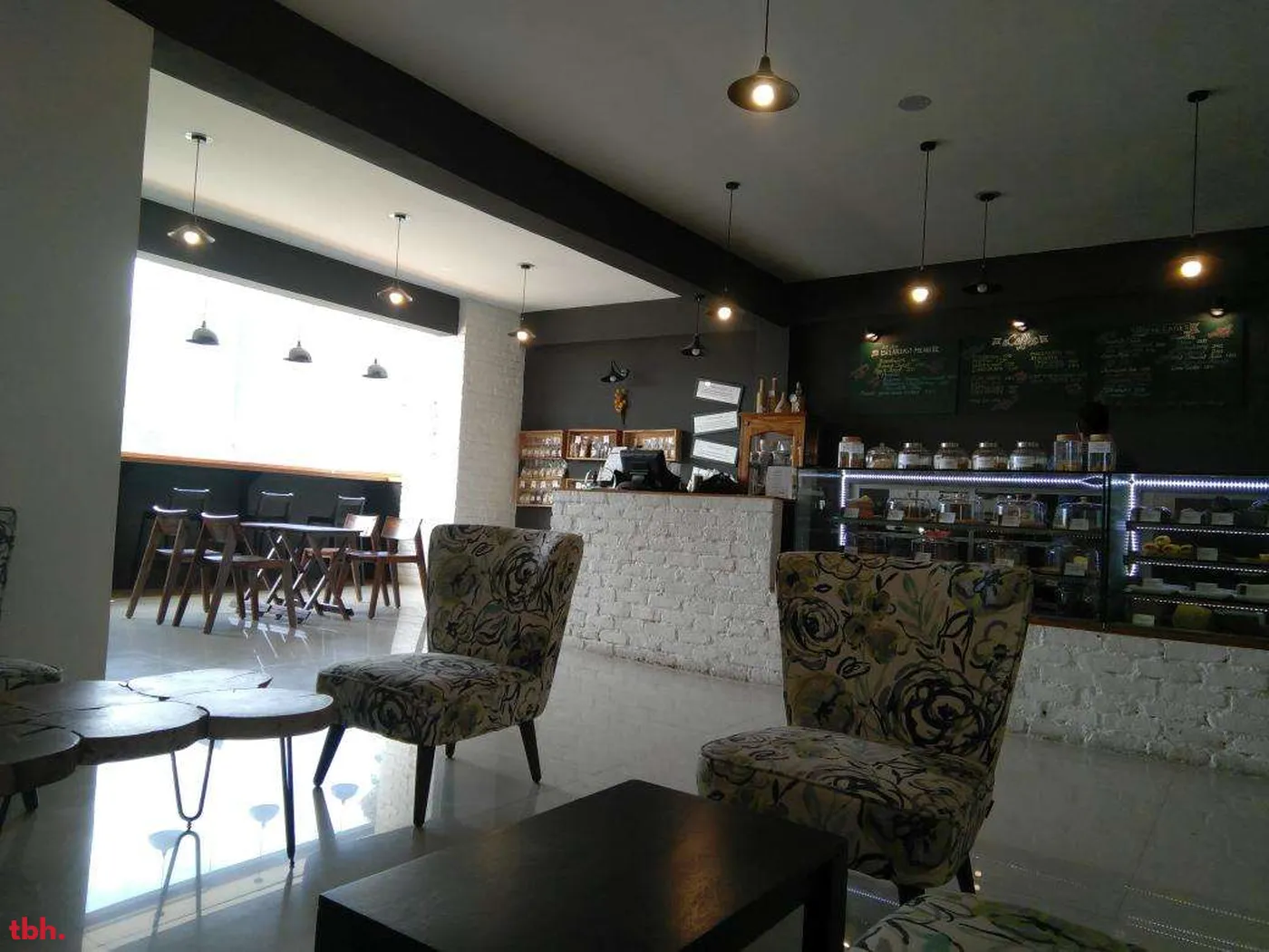 Sparrows At Home Cafe Outlet Image