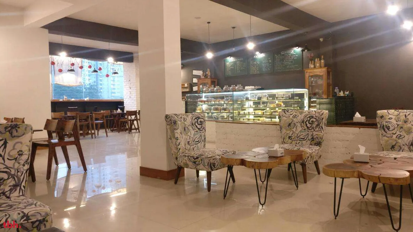 Sparrows At Home Cafe Outlet Image