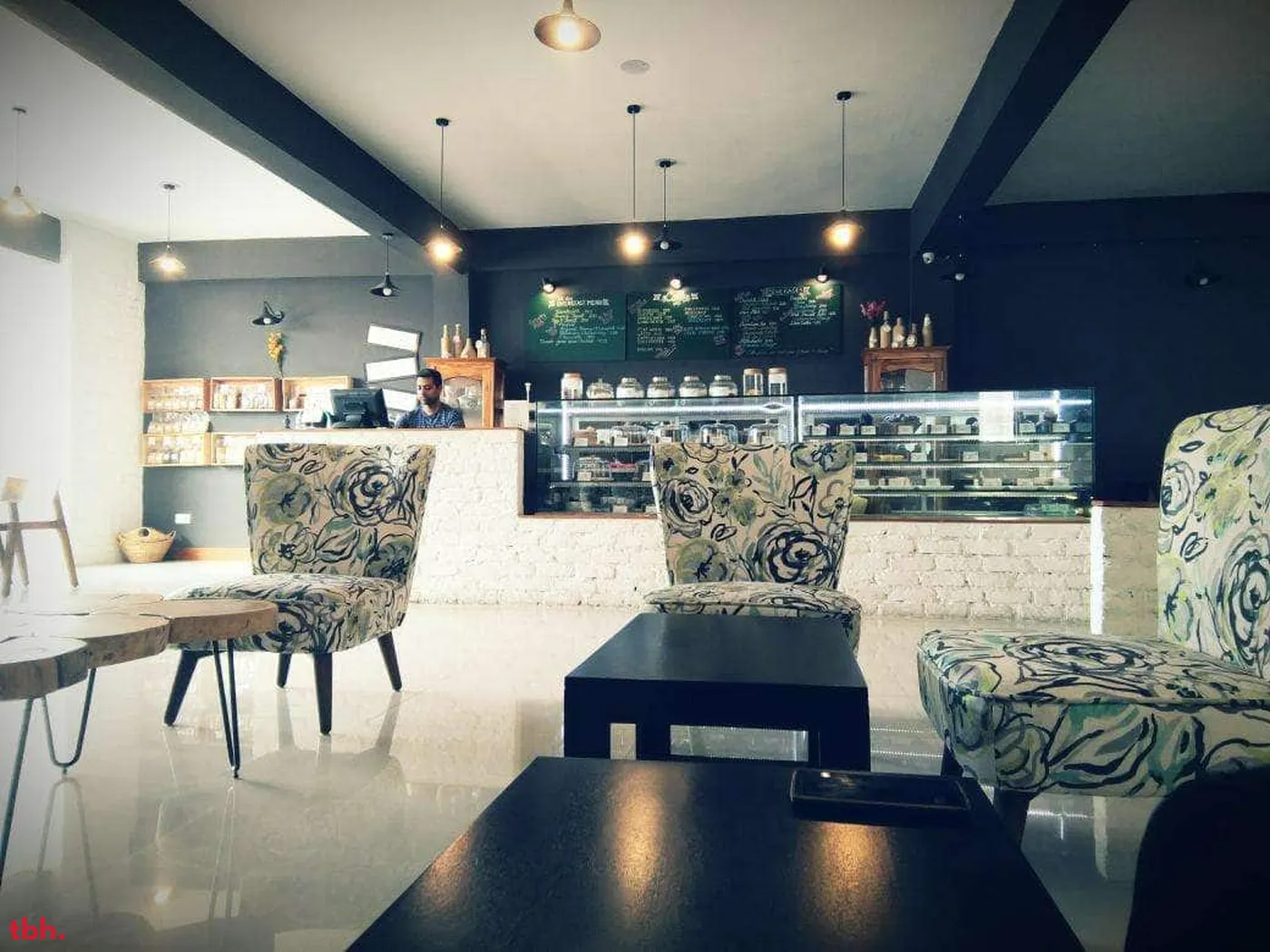 Sparrows At Home Cafe Outlet Image