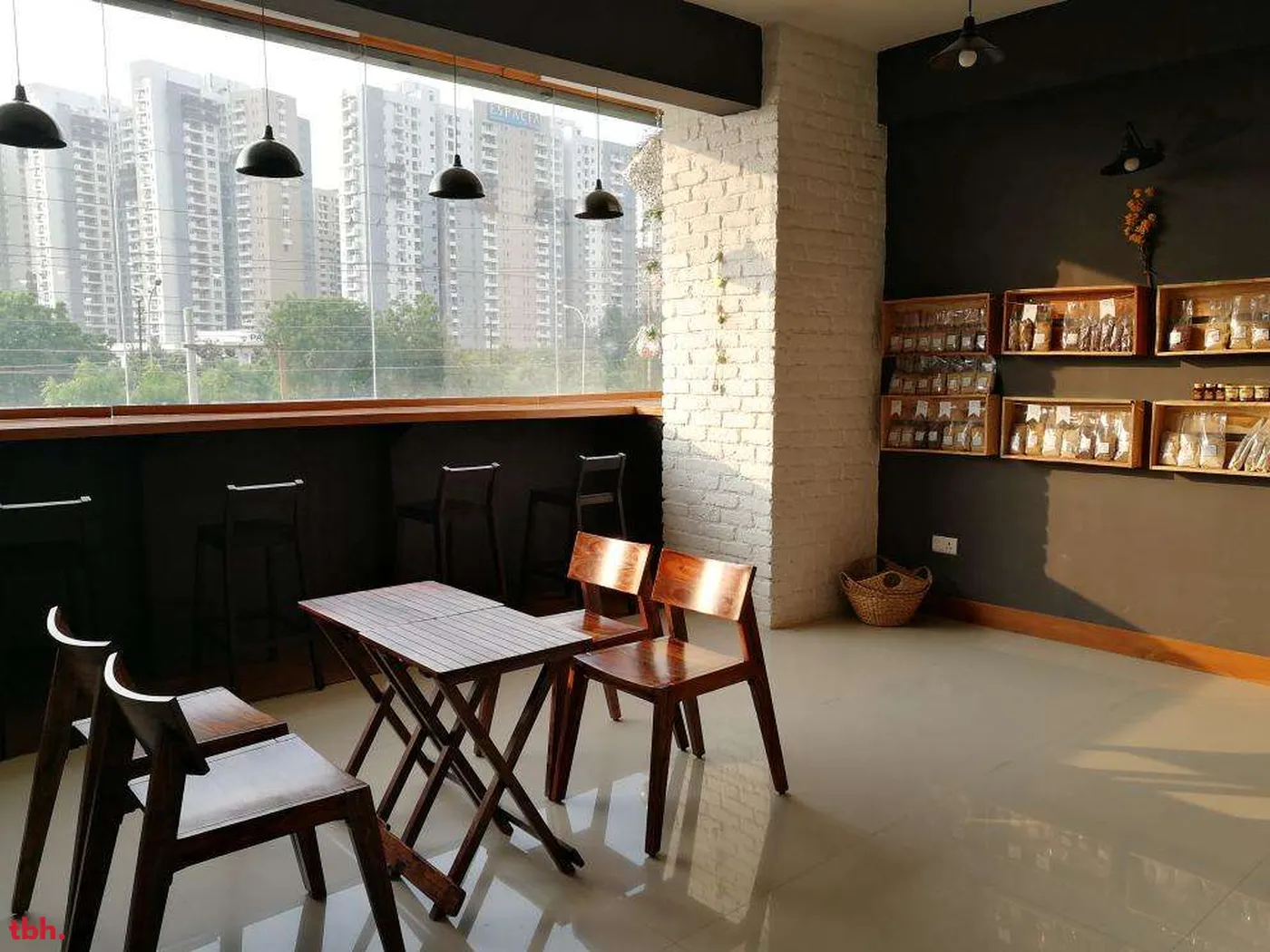 Sparrows At Home Cafe Outlet Image