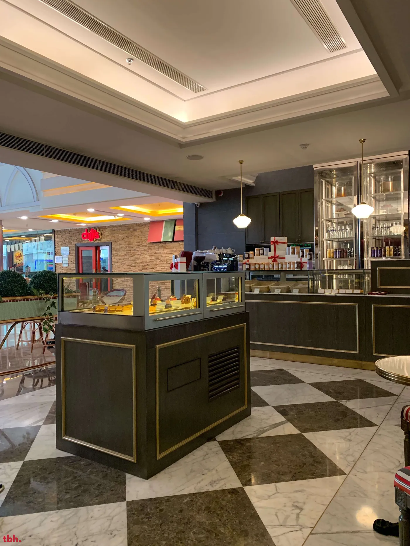 L'Opéra Salon de Thé by PVR Outlet Image