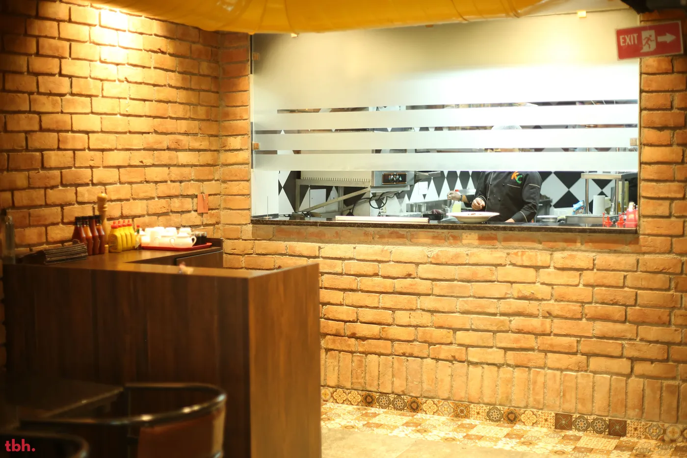 Kartoon Cafe Outlet Image