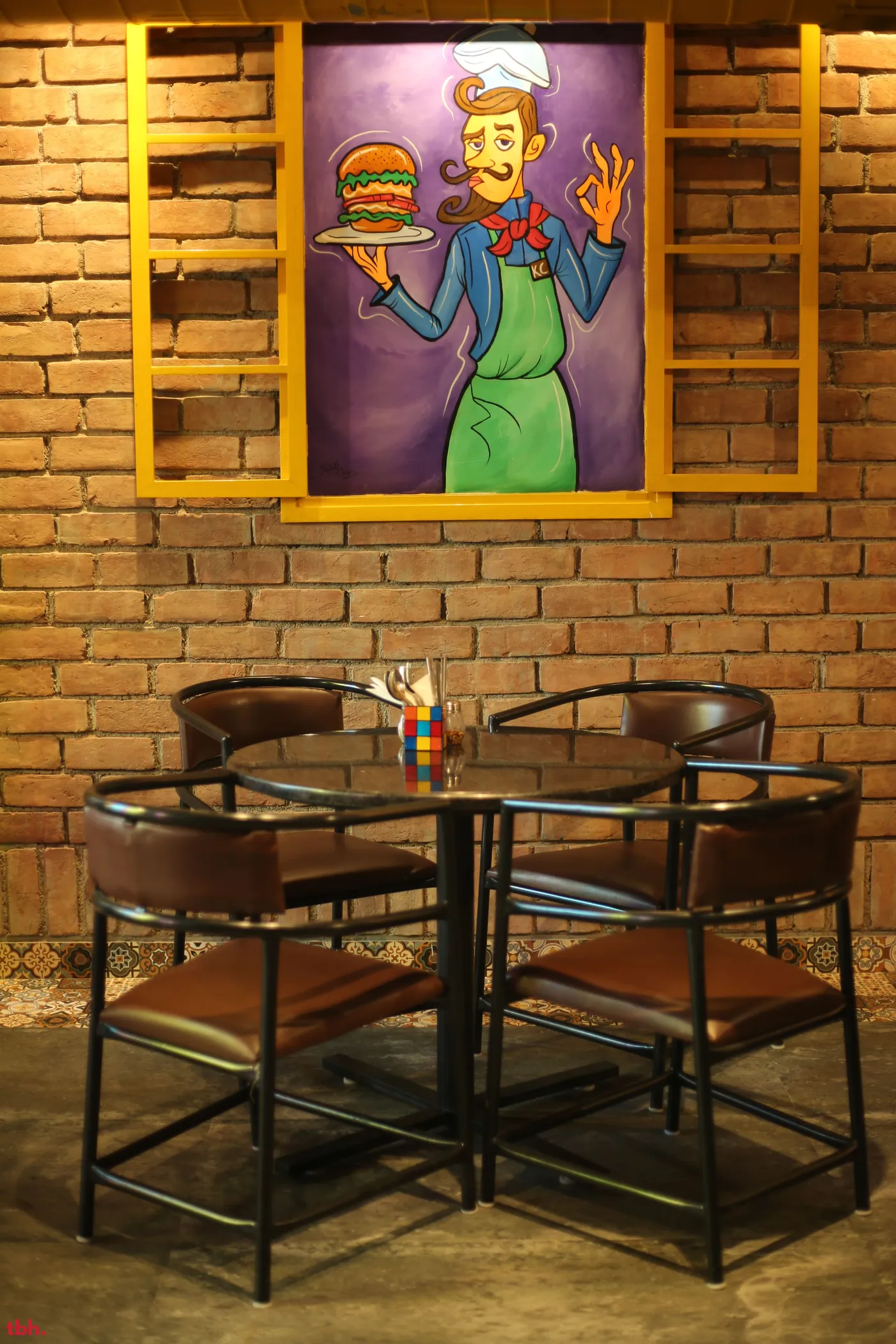 Kartoon Cafe Outlet Image