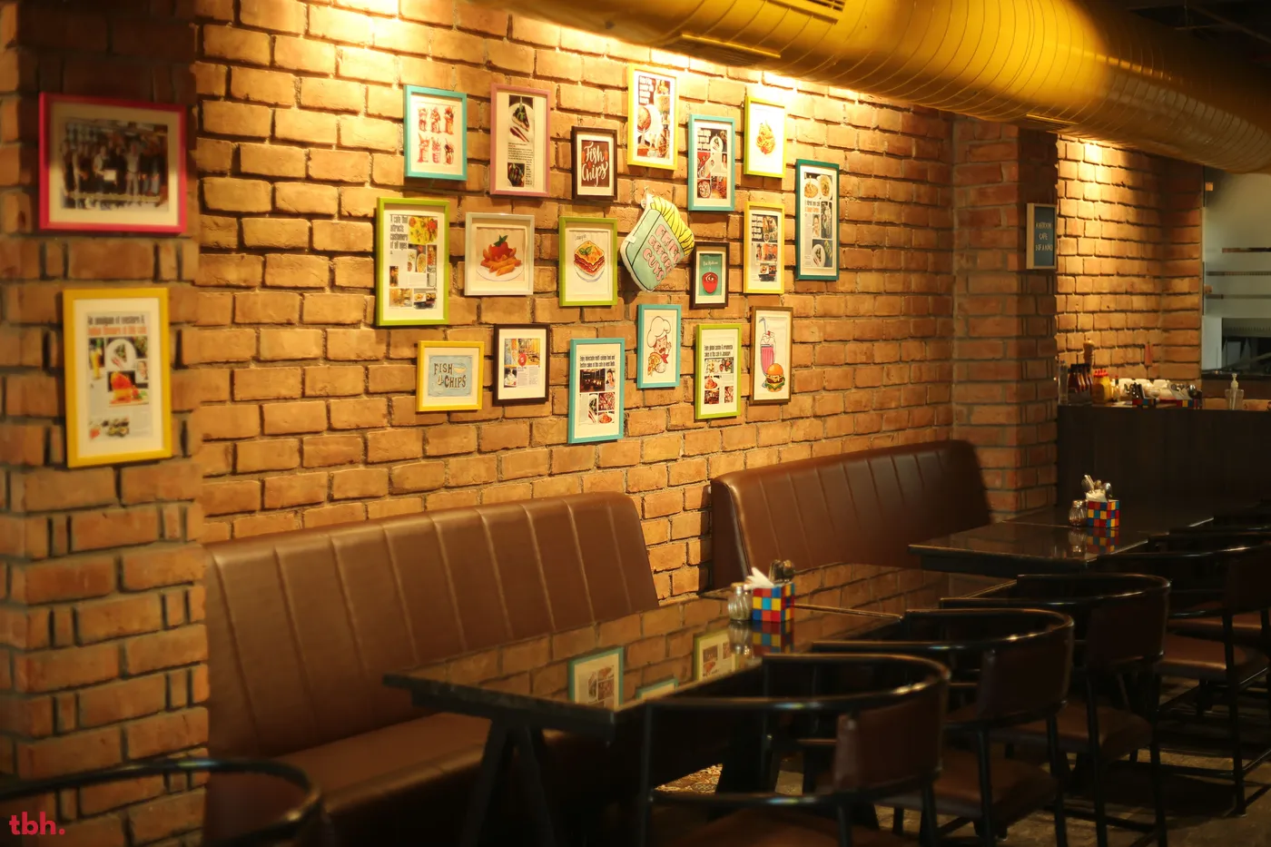 Kartoon Cafe Outlet Image