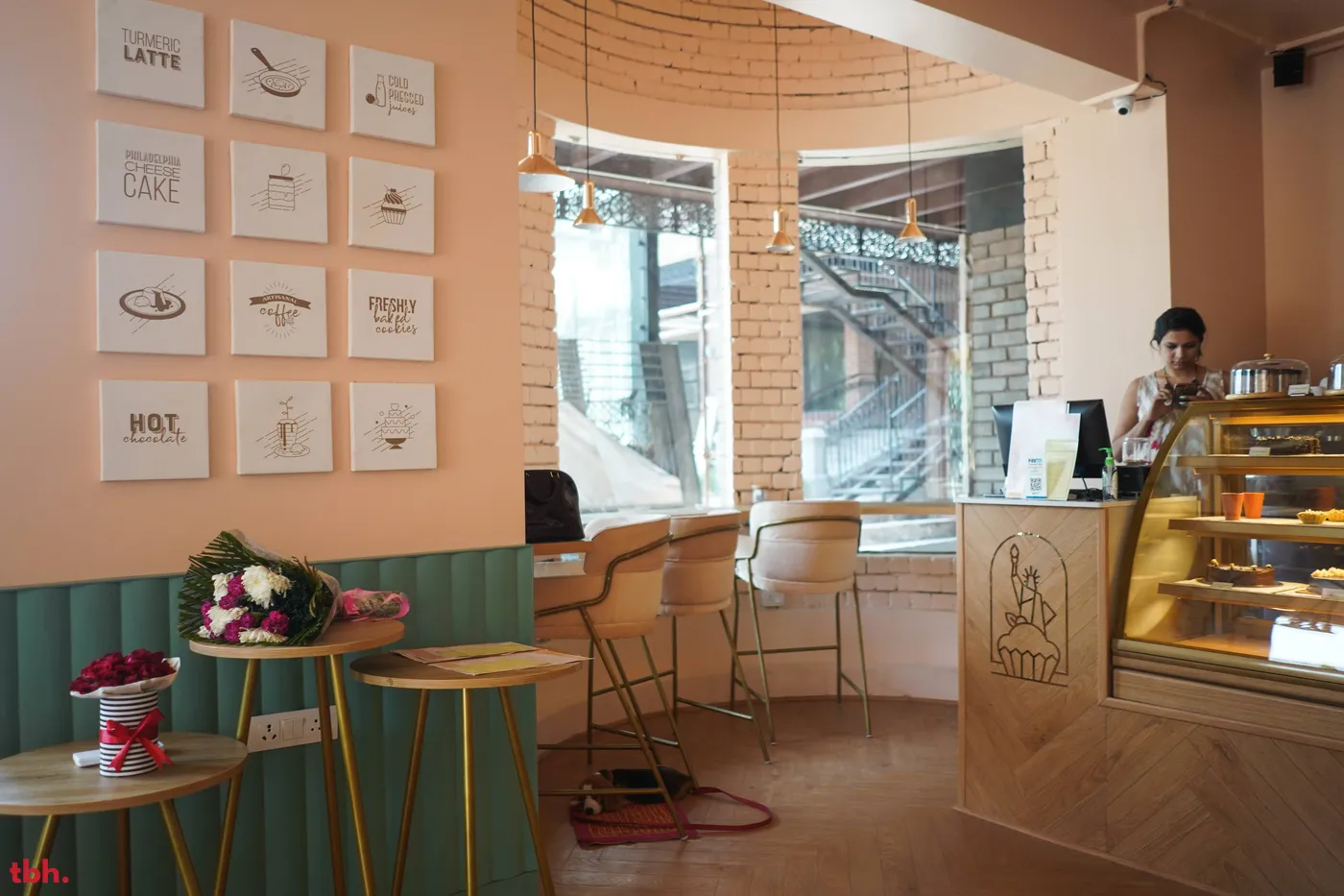 Fifth Avenue Bakery & Cafe Outlet Image