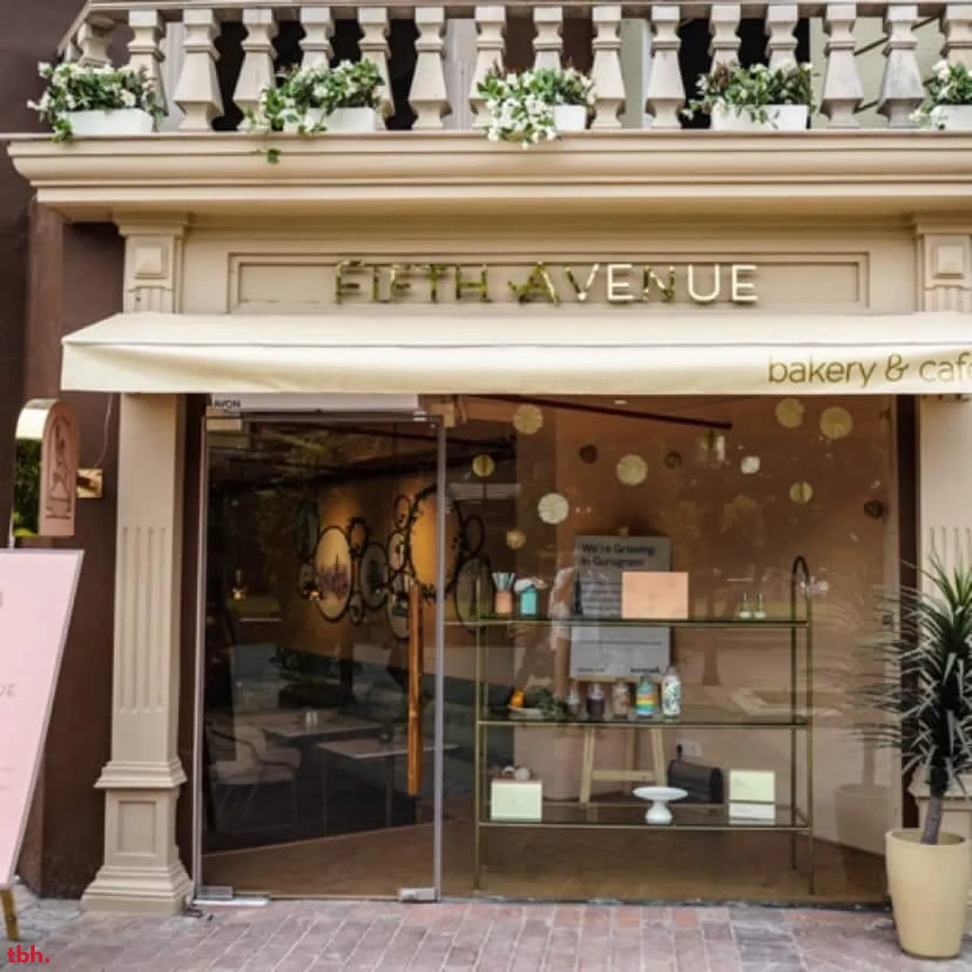 Fifth Avenue Bakery & Cafe Outlet Image