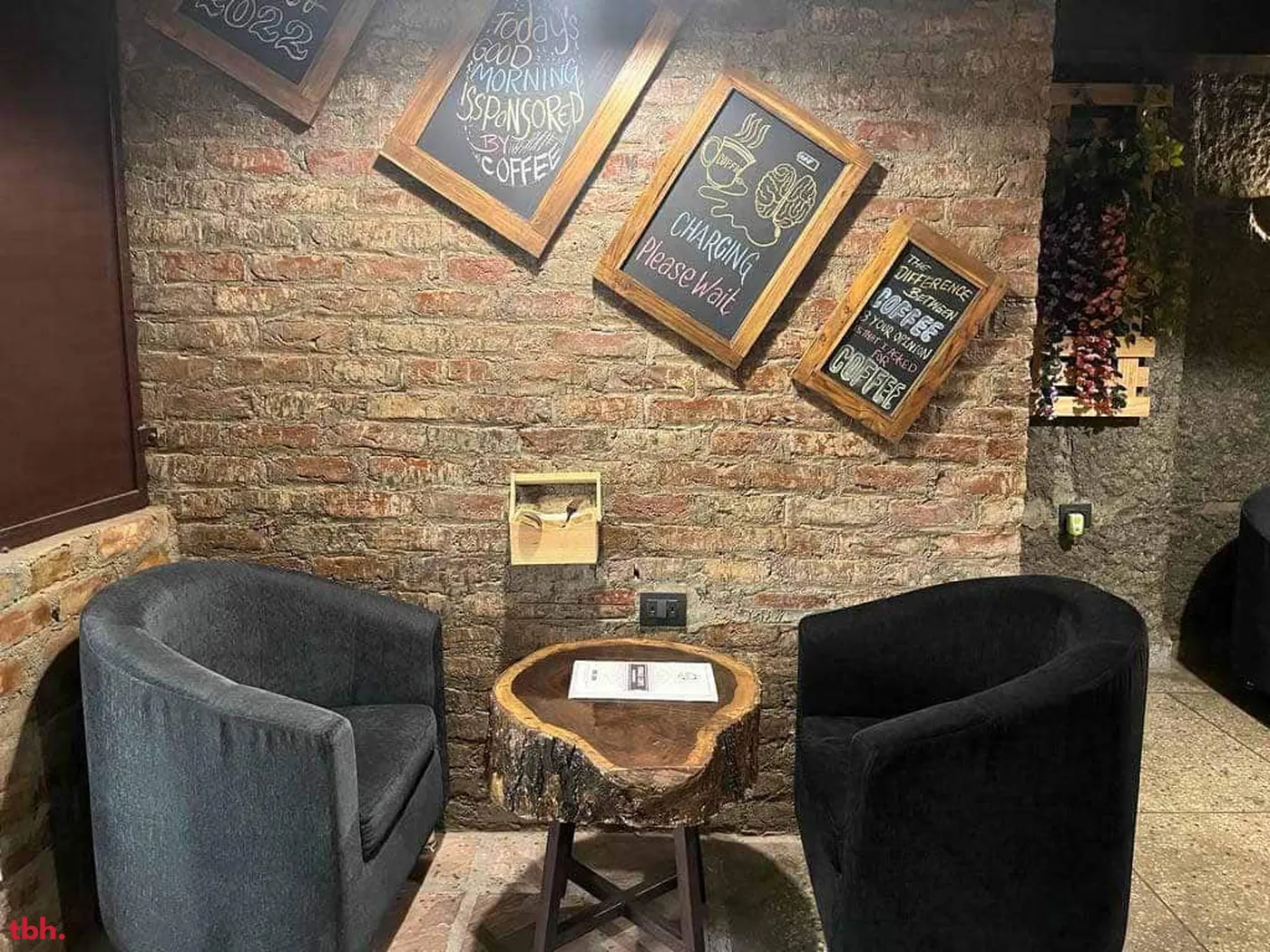 Kunga Cafe & Restaurant Outlet Image