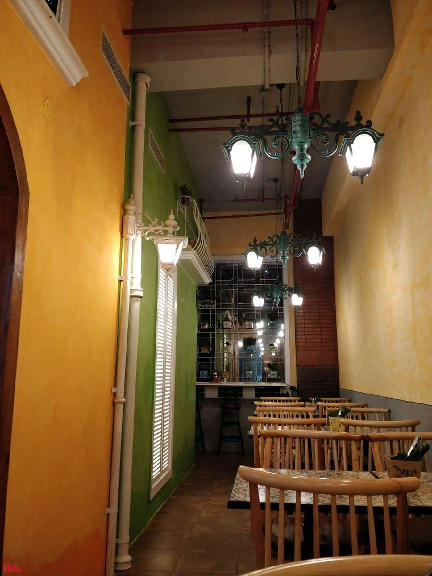 Brick N Bean Café Kitchen Outlet Image