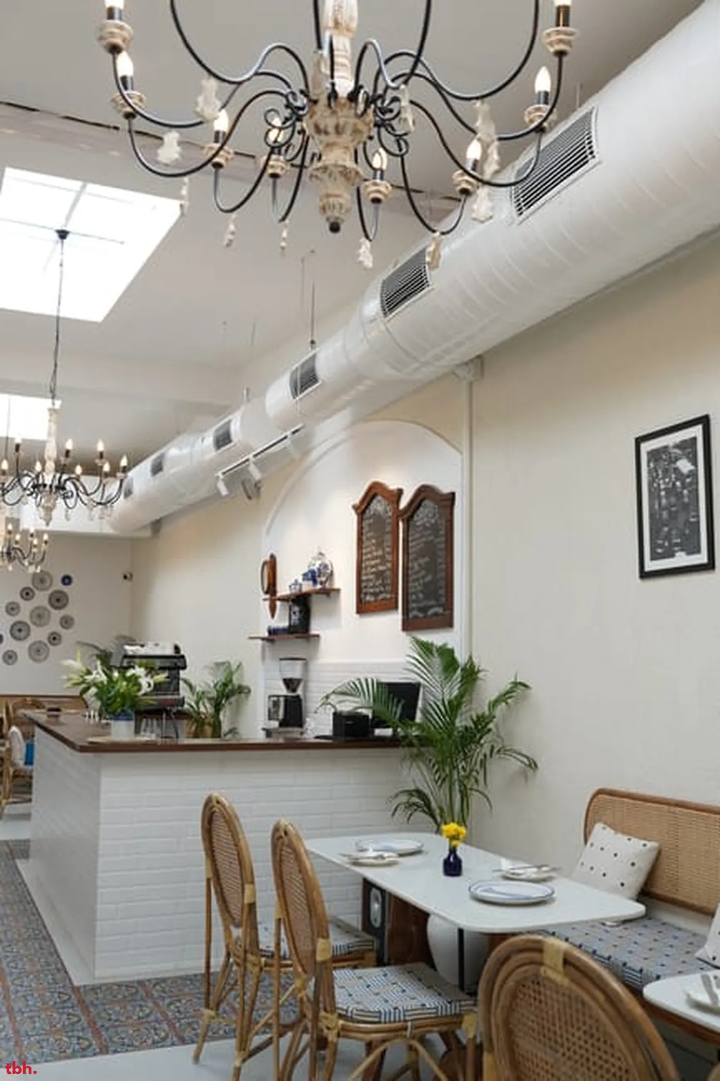 Bombay Club Outlet Image