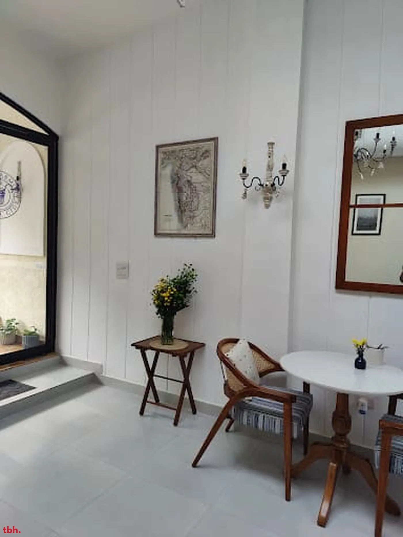 Bombay Club Outlet Image