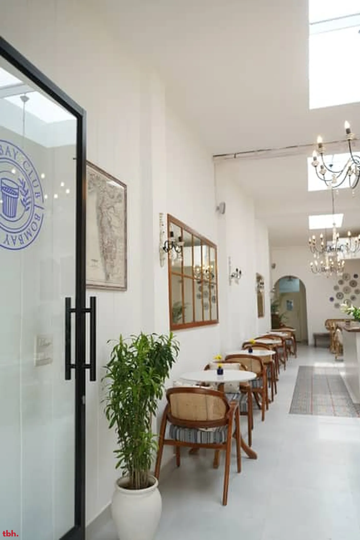 Bombay Club Outlet Image