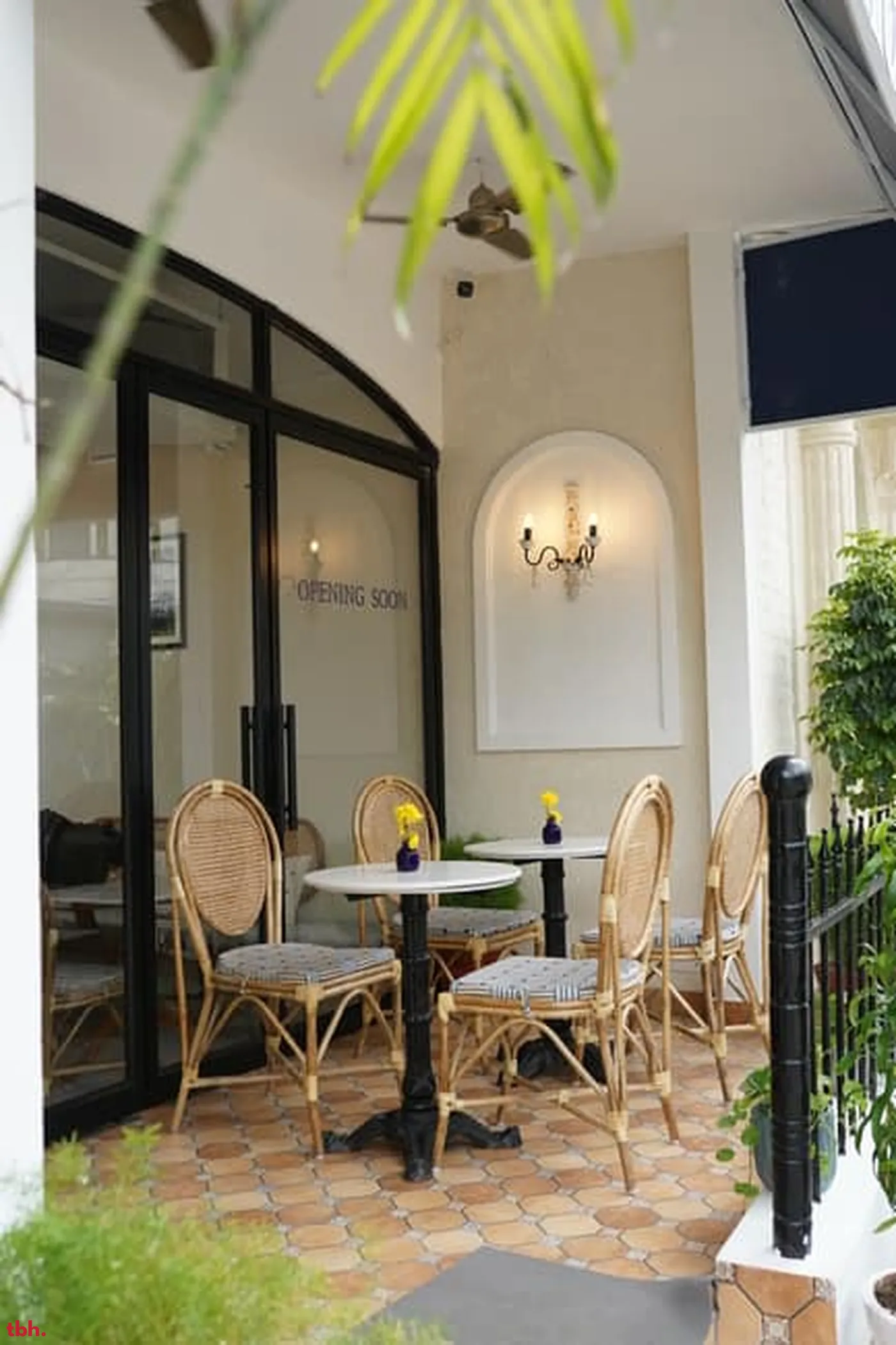 Bombay Club Outlet Image