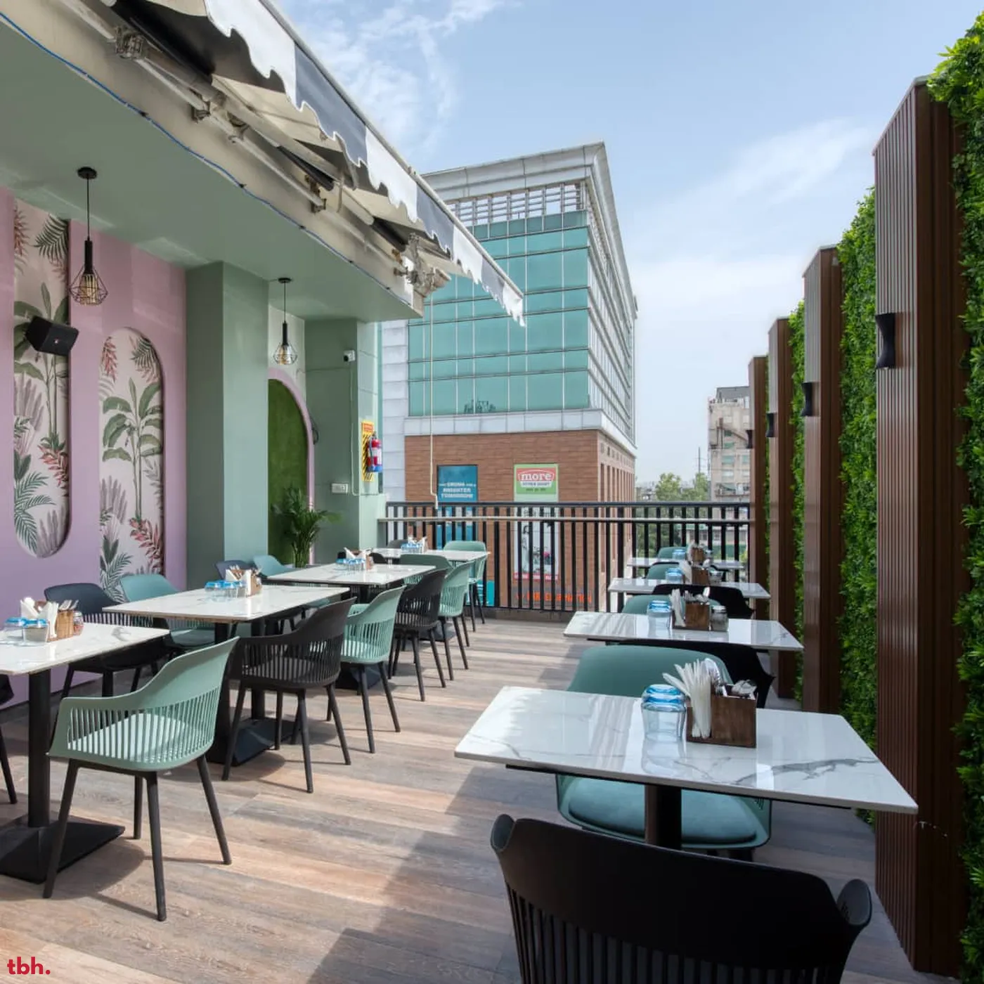 La Freya Cafe & Restaurant Outlet Image