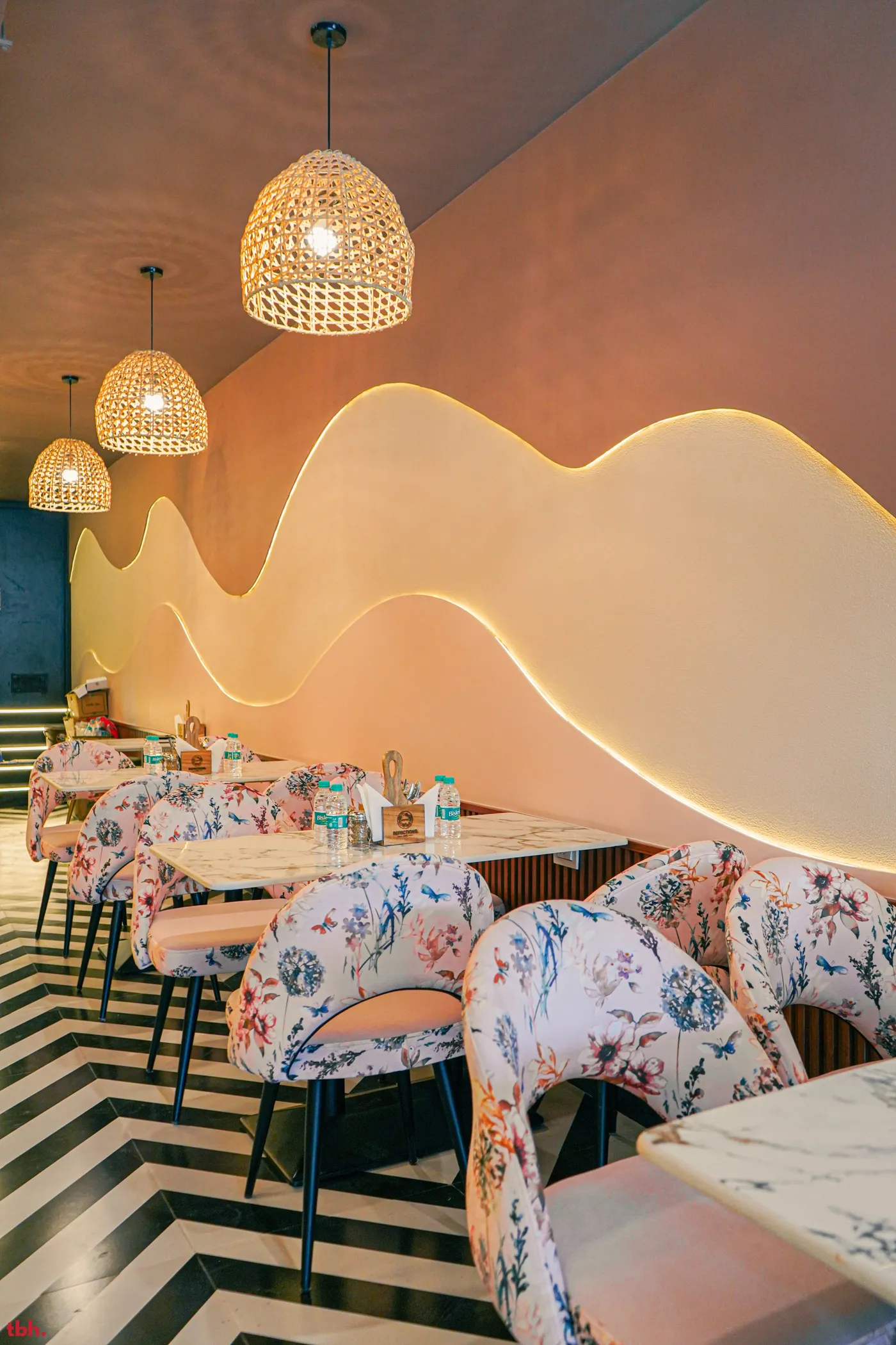 Refections Cafe Outlet Image