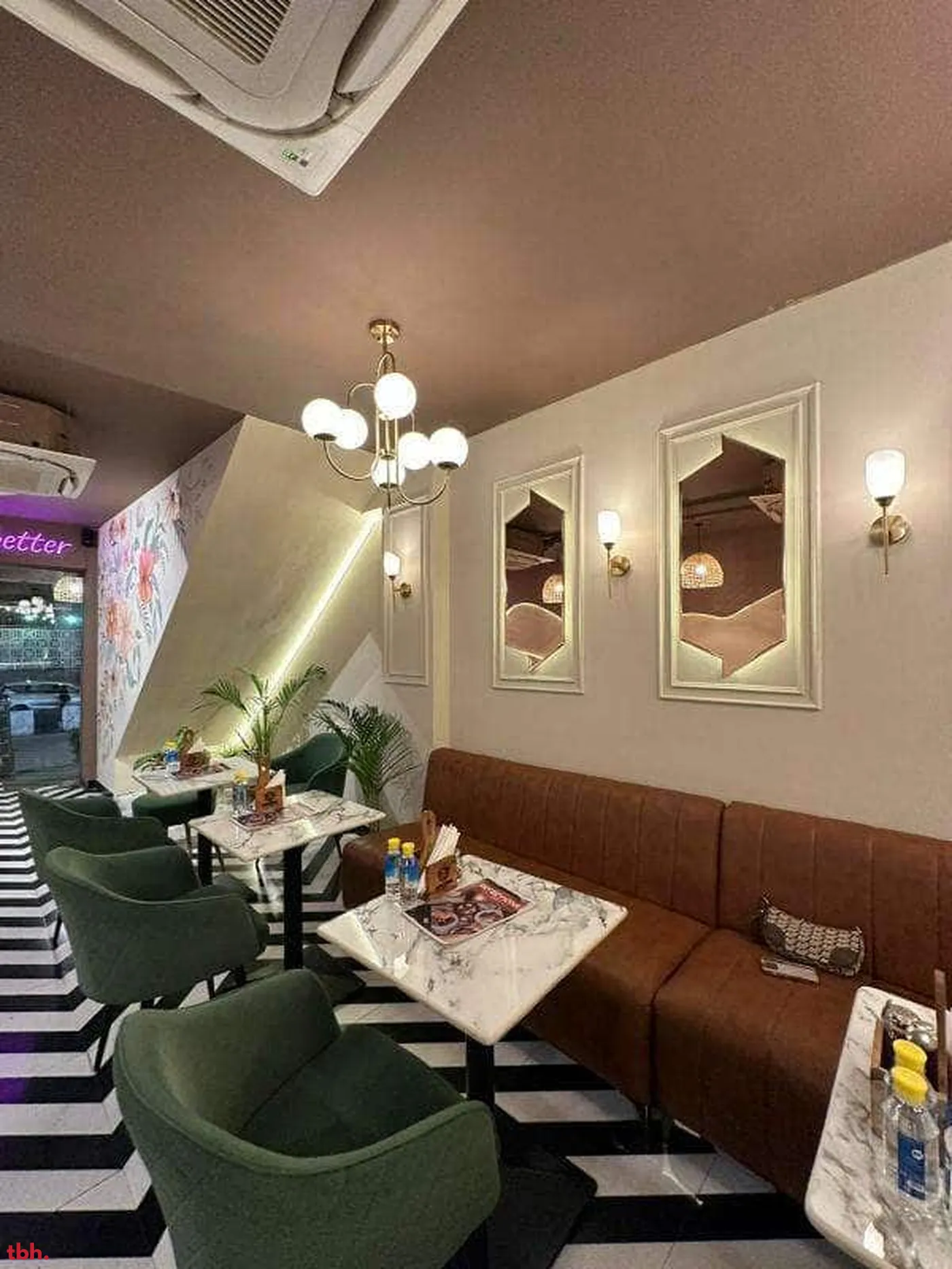 Refections Cafe Outlet Image