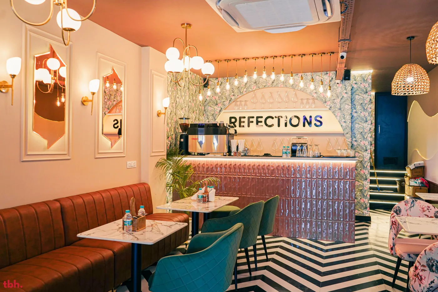 Refections Cafe outlet image