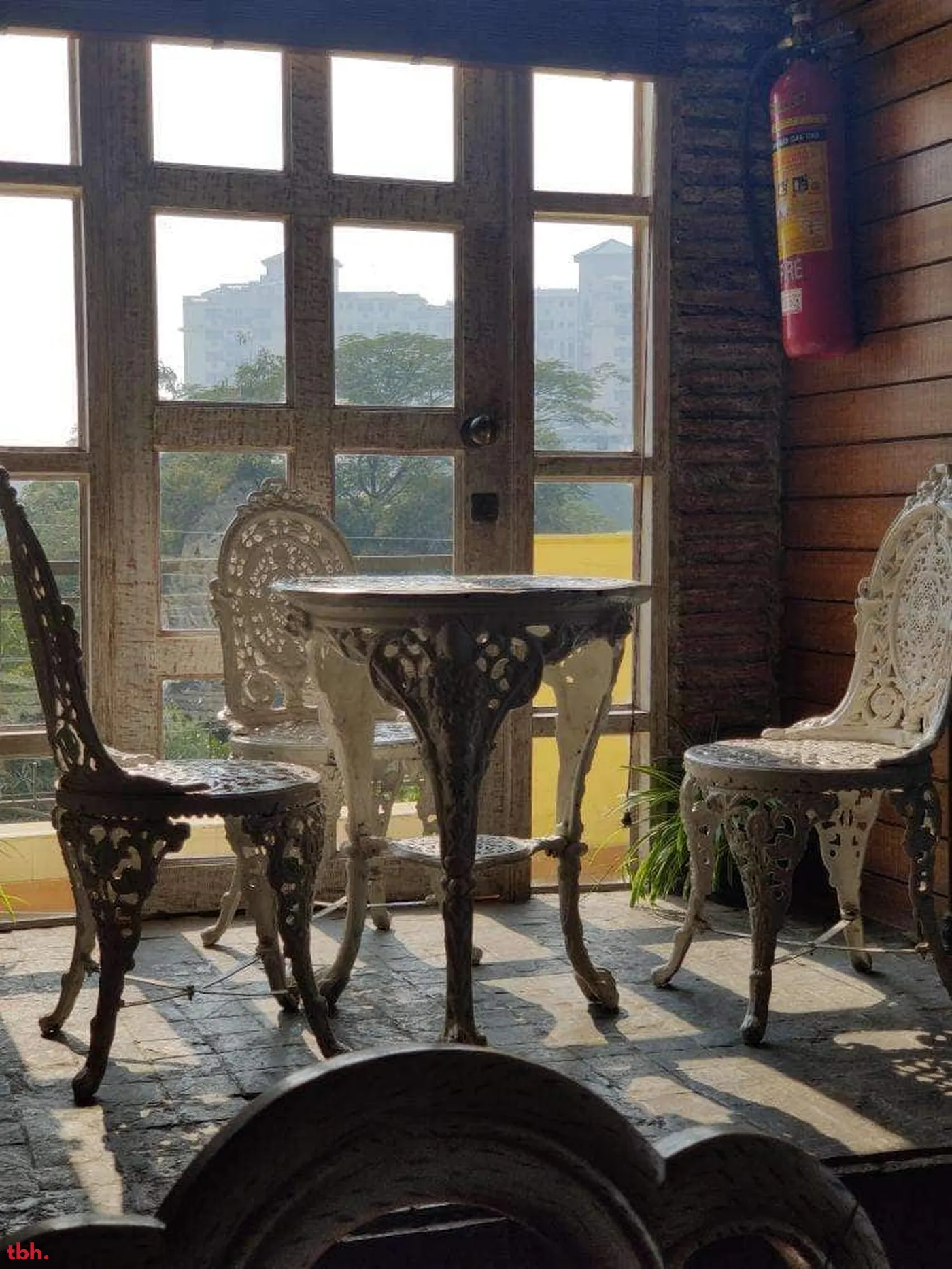 Di Ghent Cafe Outlet Image