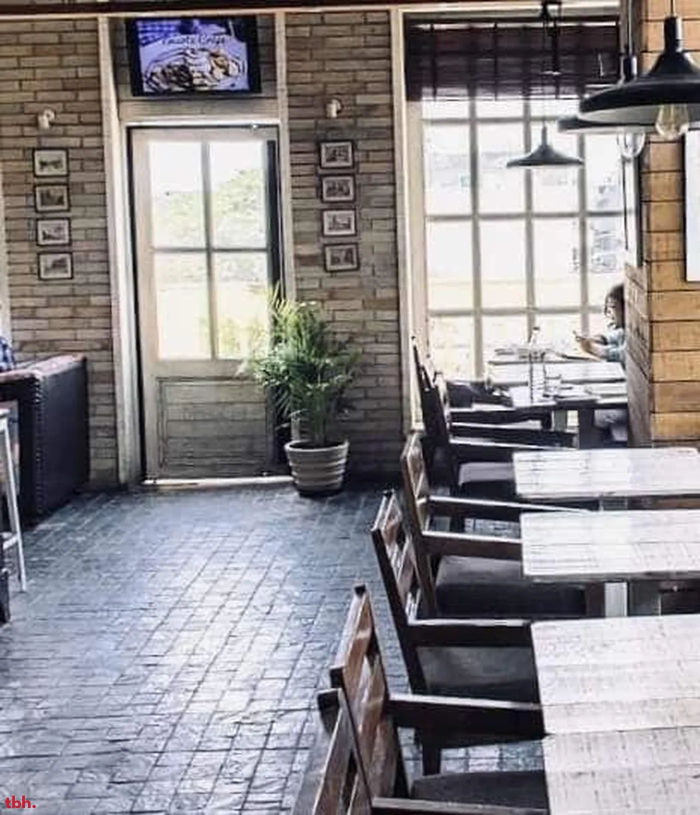 Di Ghent Cafe Outlet Image