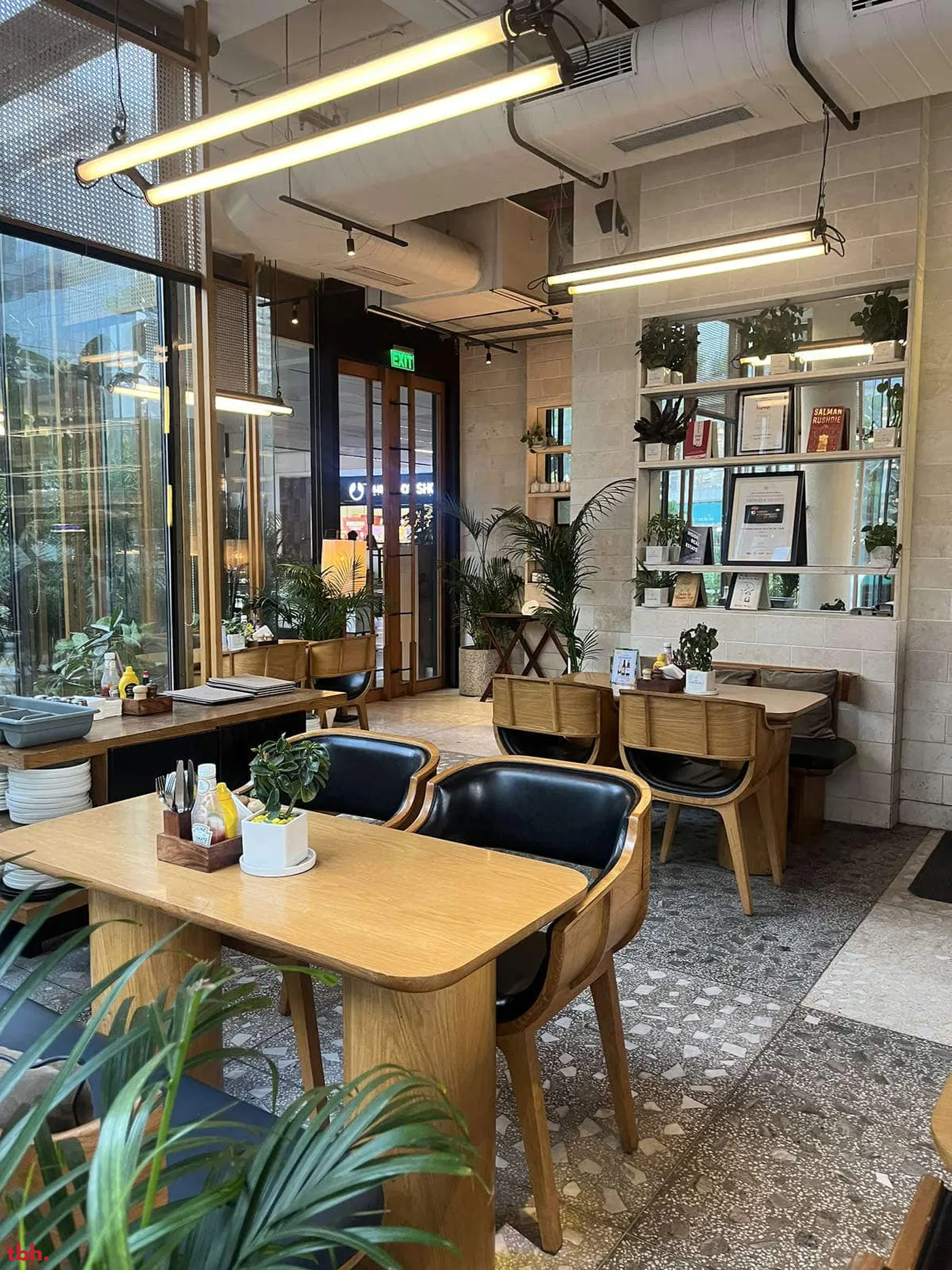 Cafe StayWoke Outlet Image