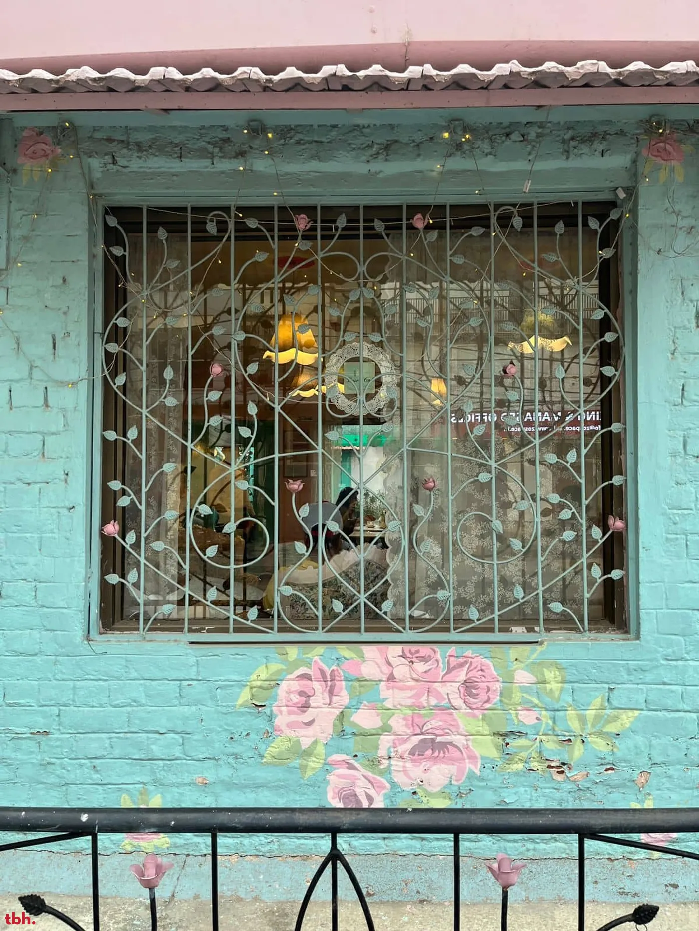 Rose Cafe Outlet Image