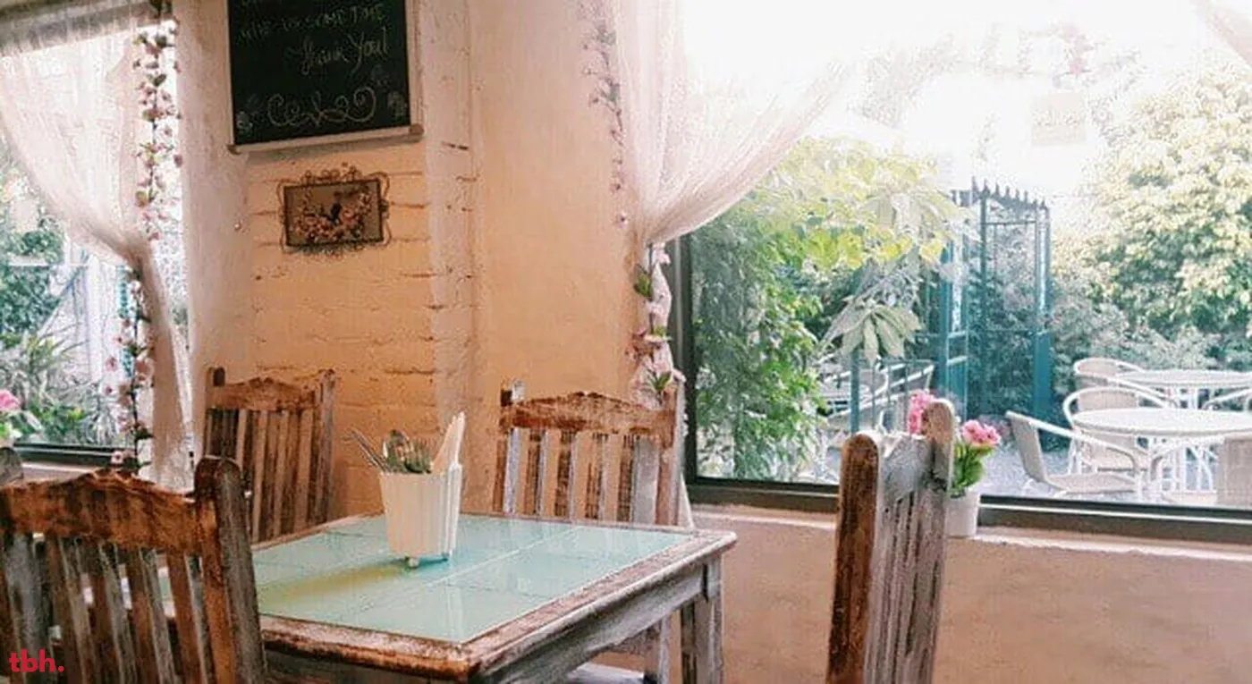 Rose Cafe Outlet Image