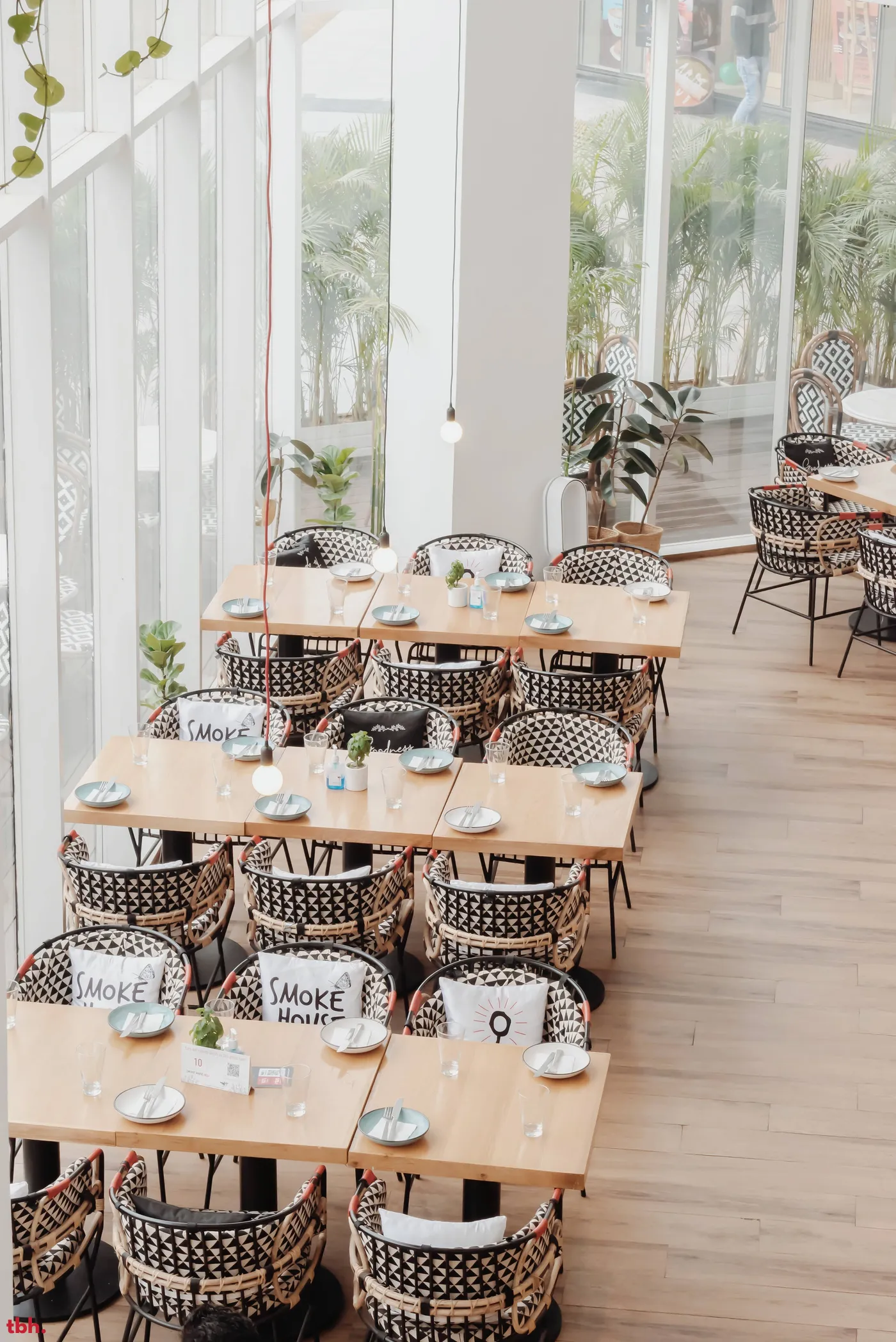 Smoke House Deli Outlet Image