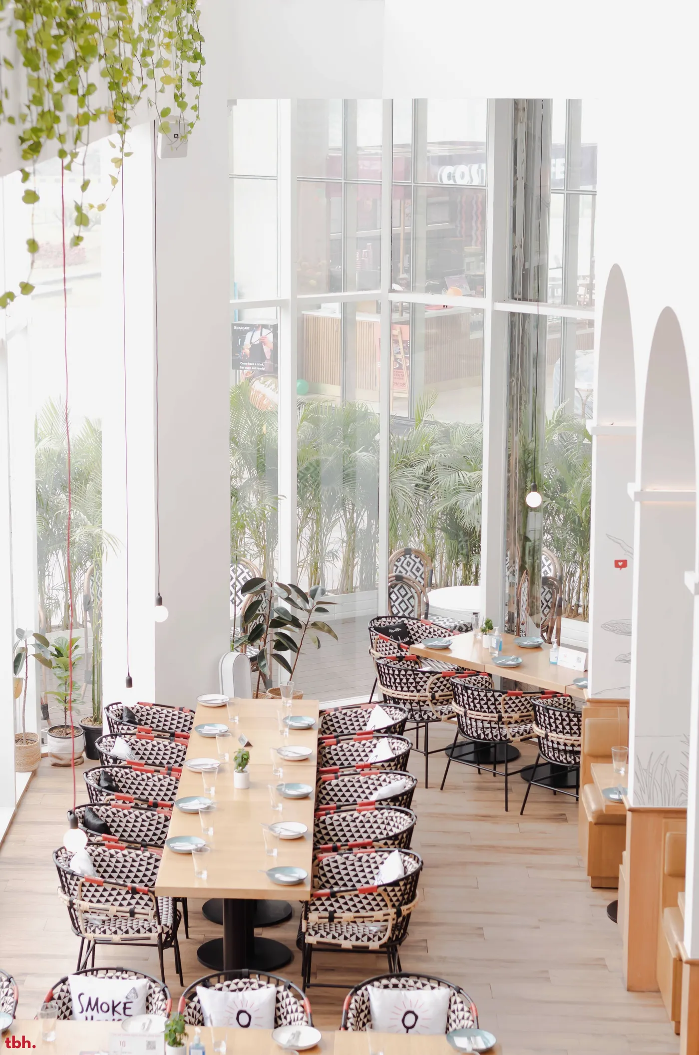 Smoke House Deli Outlet Image