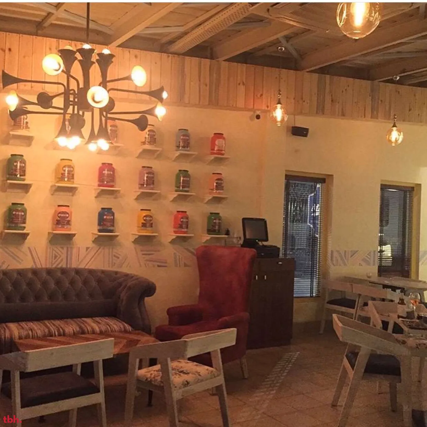 Cafe Tesu Outlet Image